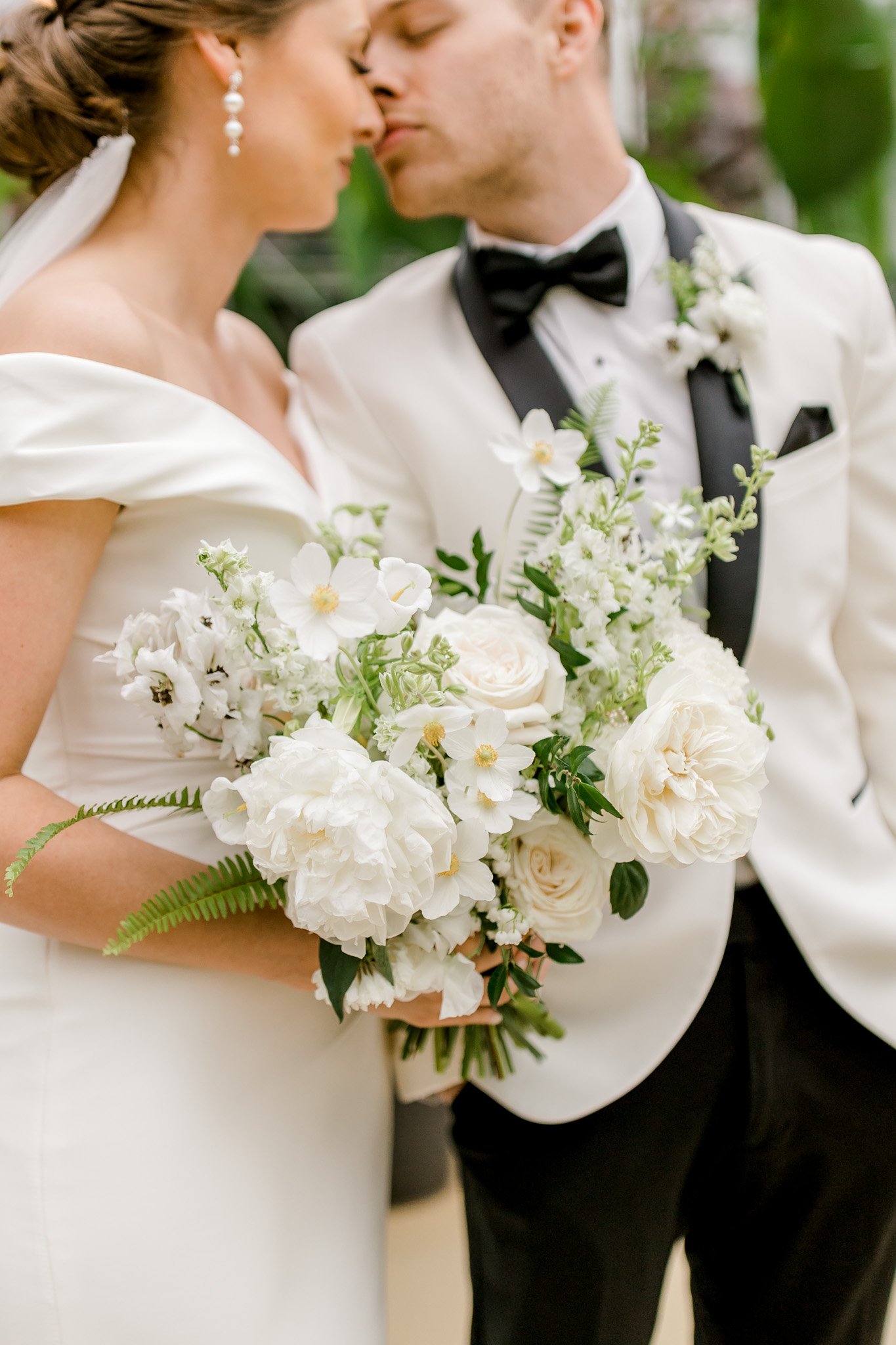 Downtown Grand Rapids Market Greenhouse Wedding | Fine Art Wedding Photography in West Michigan