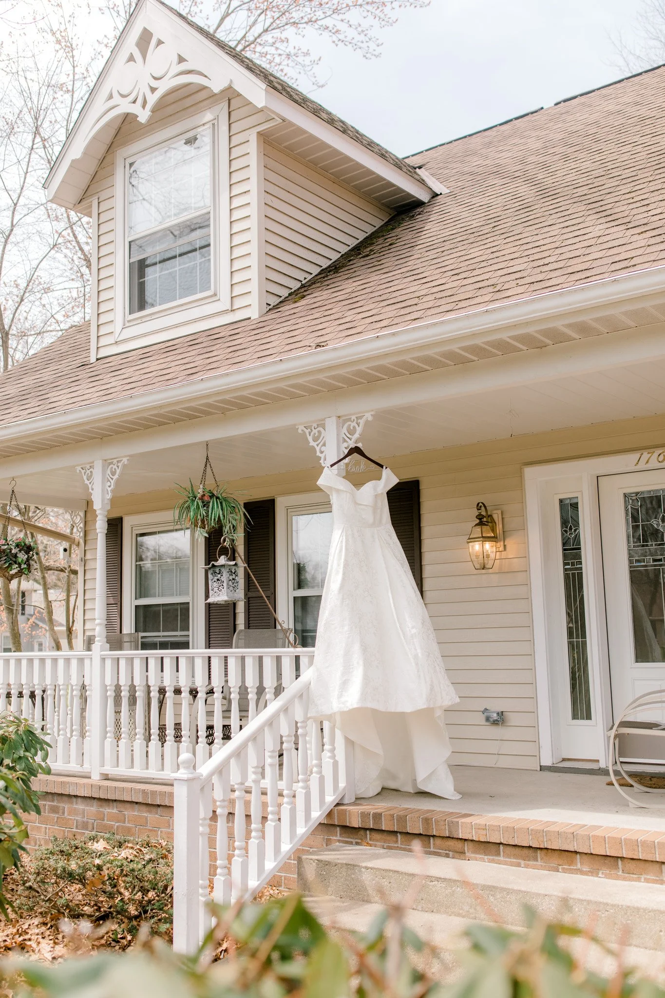 Spring Wedding at Boatwerks in Holland Michigan | Laurenda Marie Photography