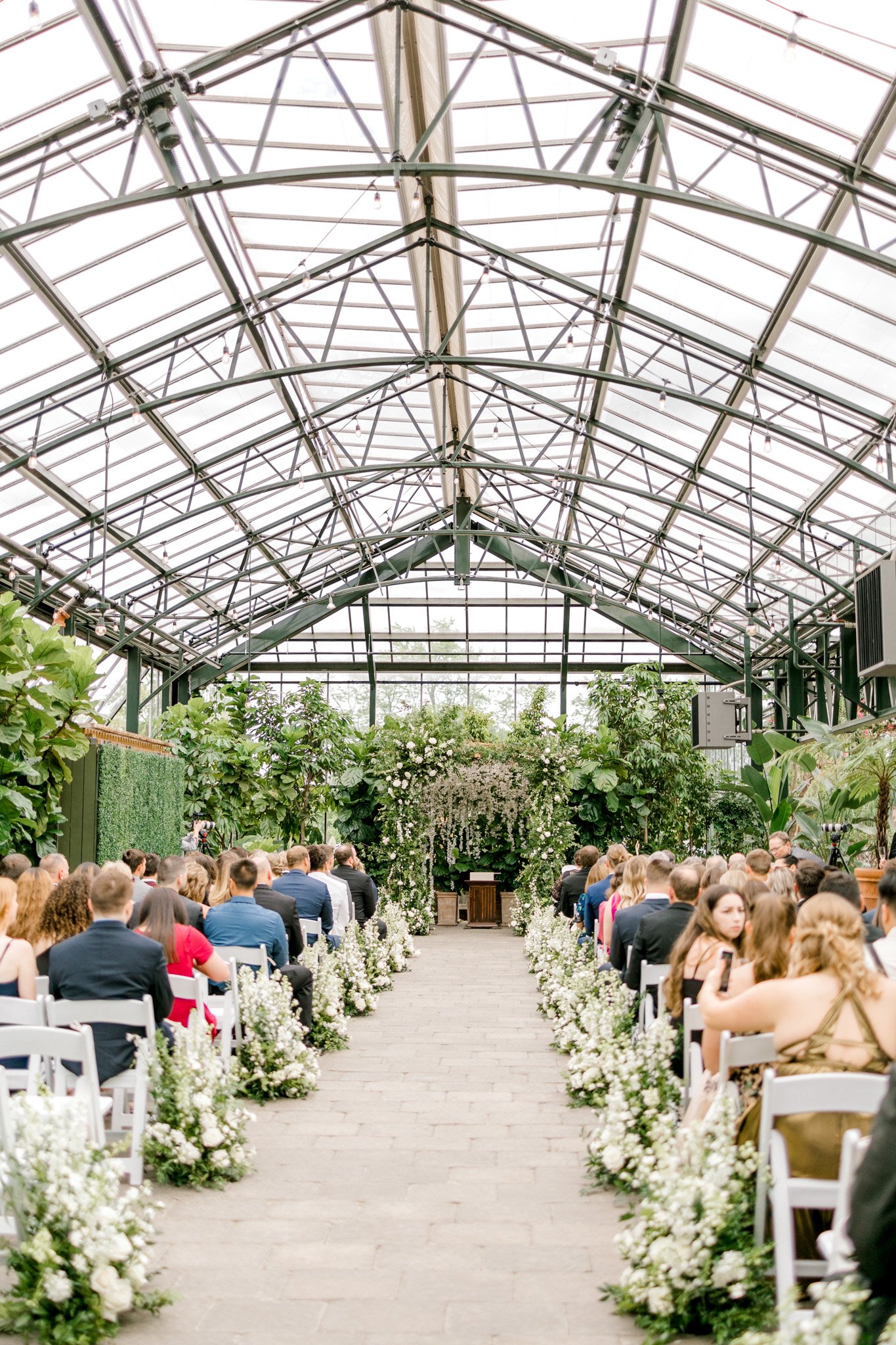 Planterra Conservatory Wedding | Greenhouse Botanical Wedding | Elegant Fine Art Michigan Wedding Photography | Laurenda Marie Photography