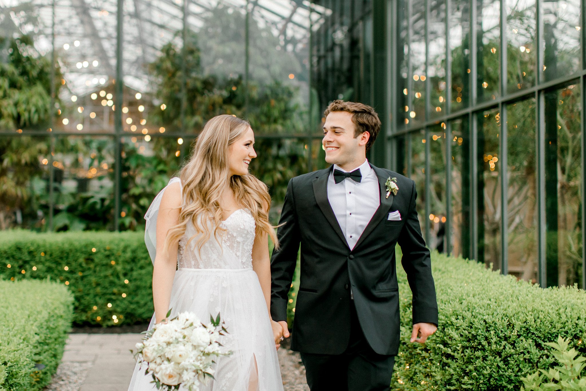 Planterra Conservatory Wedding | Greenhouse Botanical Wedding | Elegant Fine Art Michigan Wedding Photography | Laurenda Marie Photography