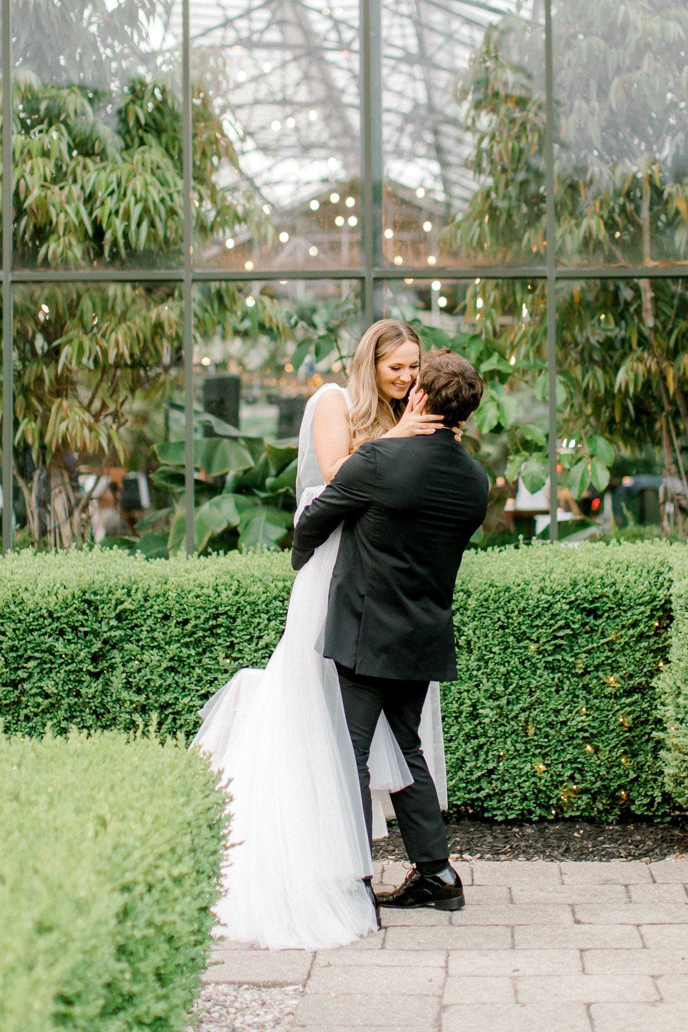 Planterra Conservatory Wedding | Greenhouse Botanical Wedding | Elegant Fine Art Michigan Wedding Photography | Laurenda Marie Photography