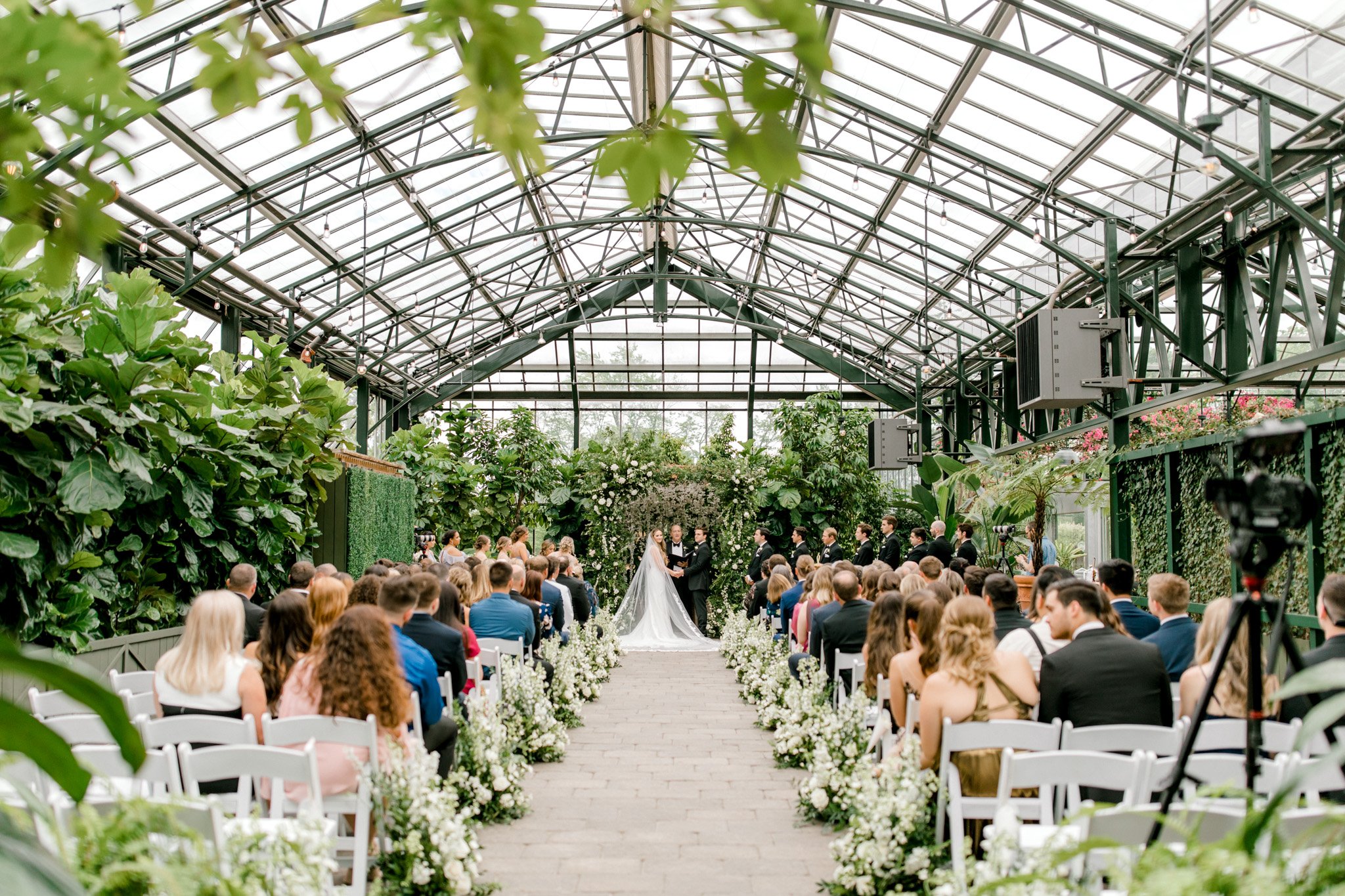 Planterra Conservatory Wedding | Greenhouse Botanical Wedding | Elegant Fine Art Michigan Wedding Photography | Laurenda Marie Photography