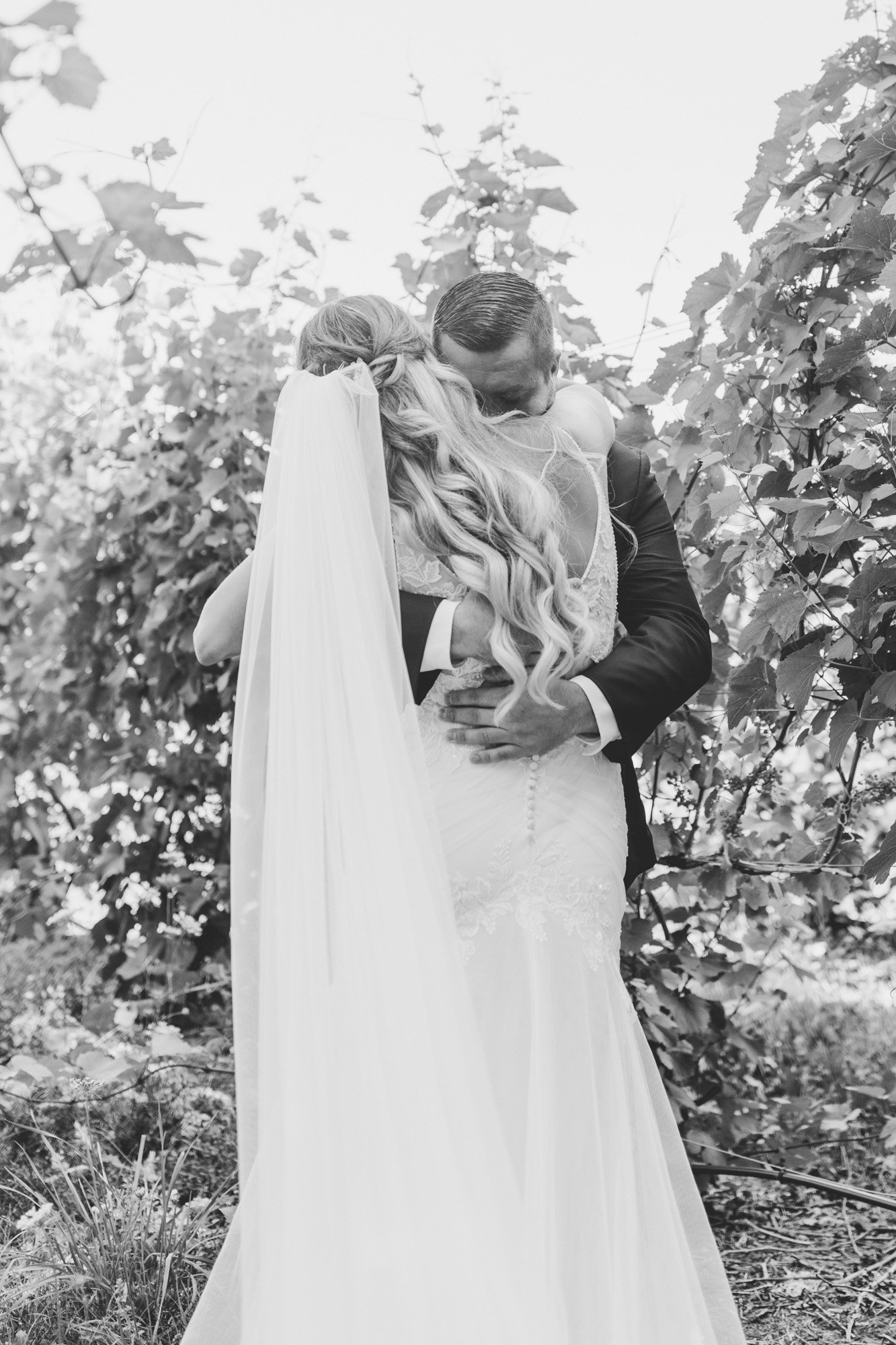 Vineyard Wedding in Northport, Michigan | Traverse City Winery Wedding | Light and Airy Michigan Photography | Laurenda Marie Photography