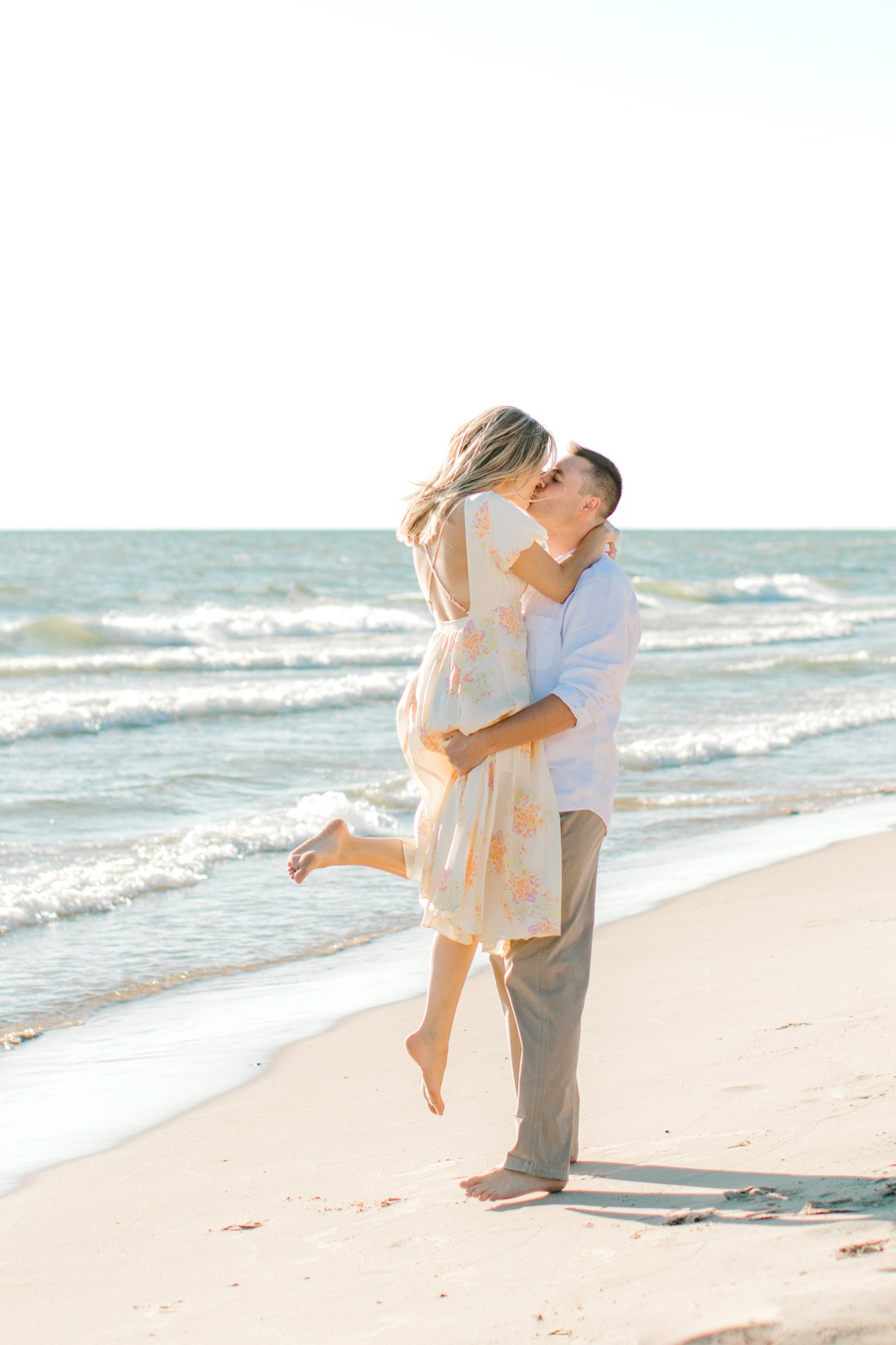 Modern Romantic Engagement Session on Lake Michigan | Laurenda Marie Photography