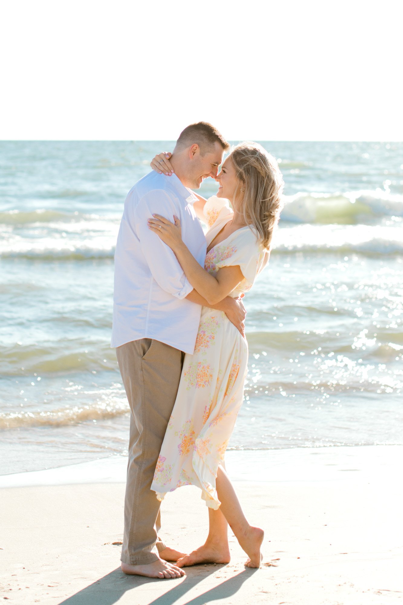 Modern Romantic Engagement Session on Lake Michigan | Laurenda Marie Photography