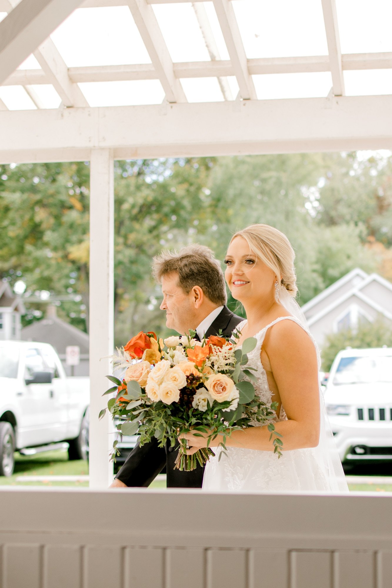 Fall Wedding in Holland Michigan | Baker Lofts Michigan Wedding | Laurenda Marie Photography