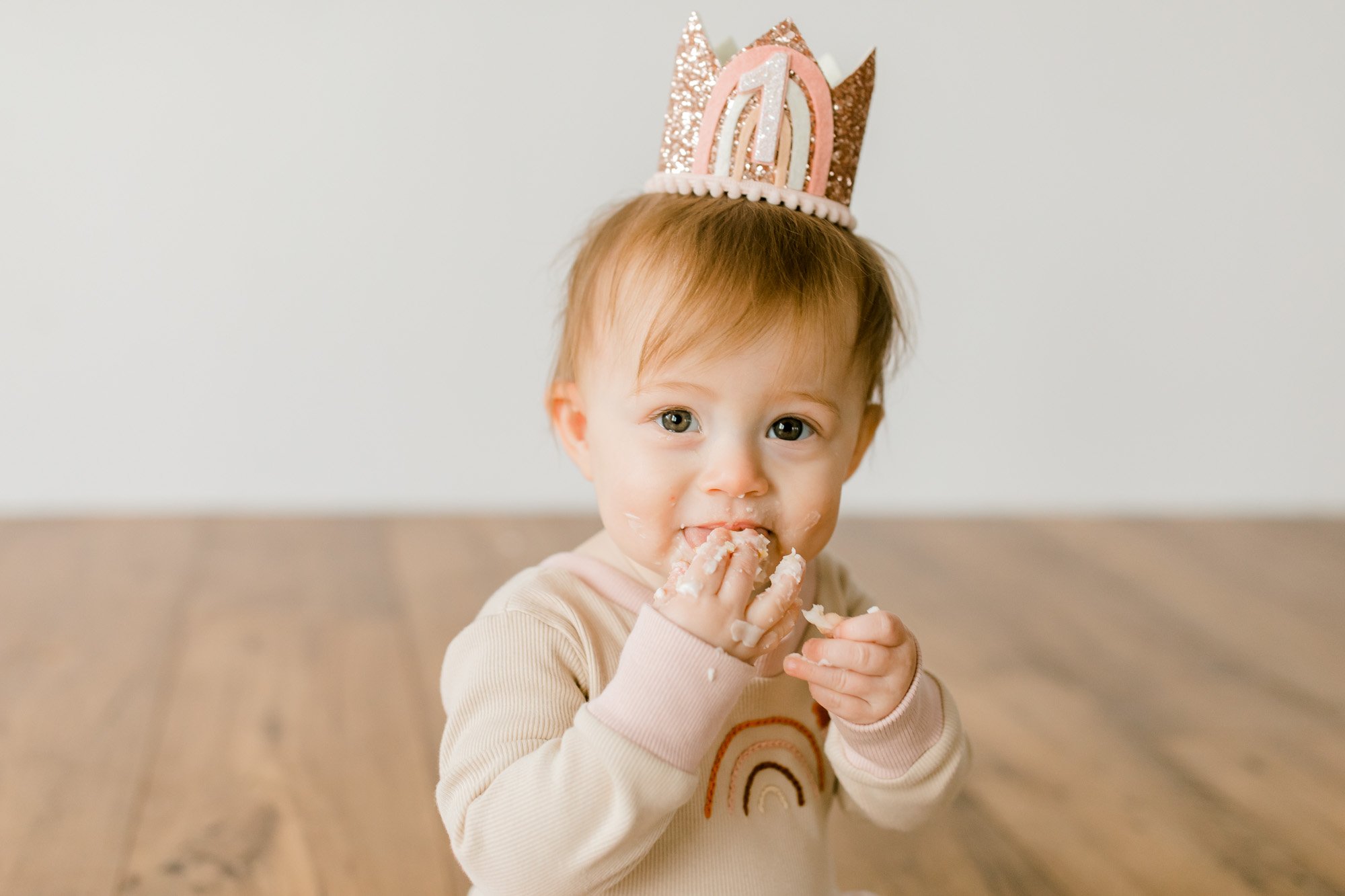 Simple Organic One Year Cake Smash in Studio | Natural First Birthday Photos | Michigan Family Photographer | Laurenda Marie Photography