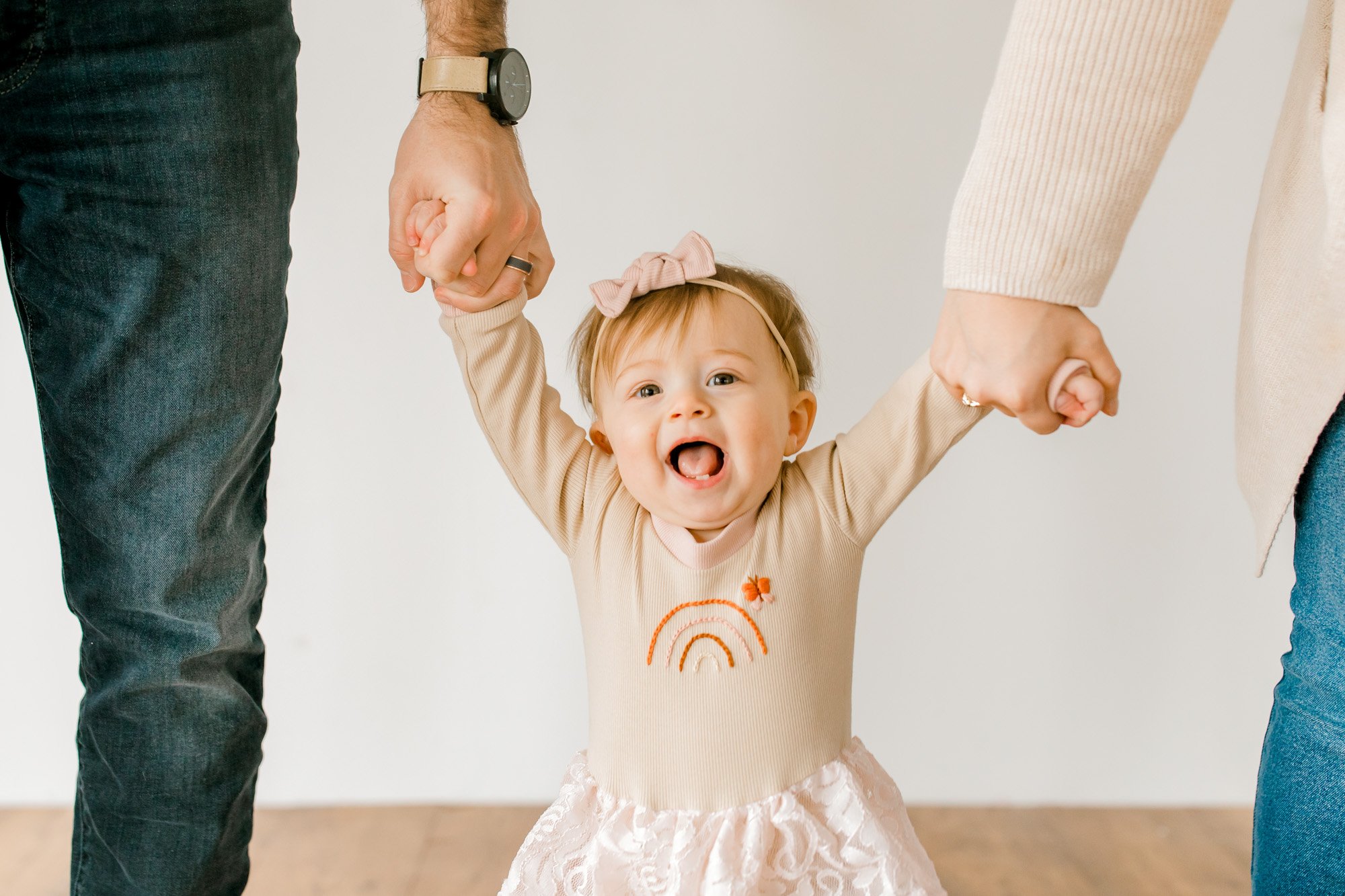 Simple Organic One Year Cake Smash in Studio | Natural First Birthday Photos | Michigan Family Photographer | Laurenda Marie Photography