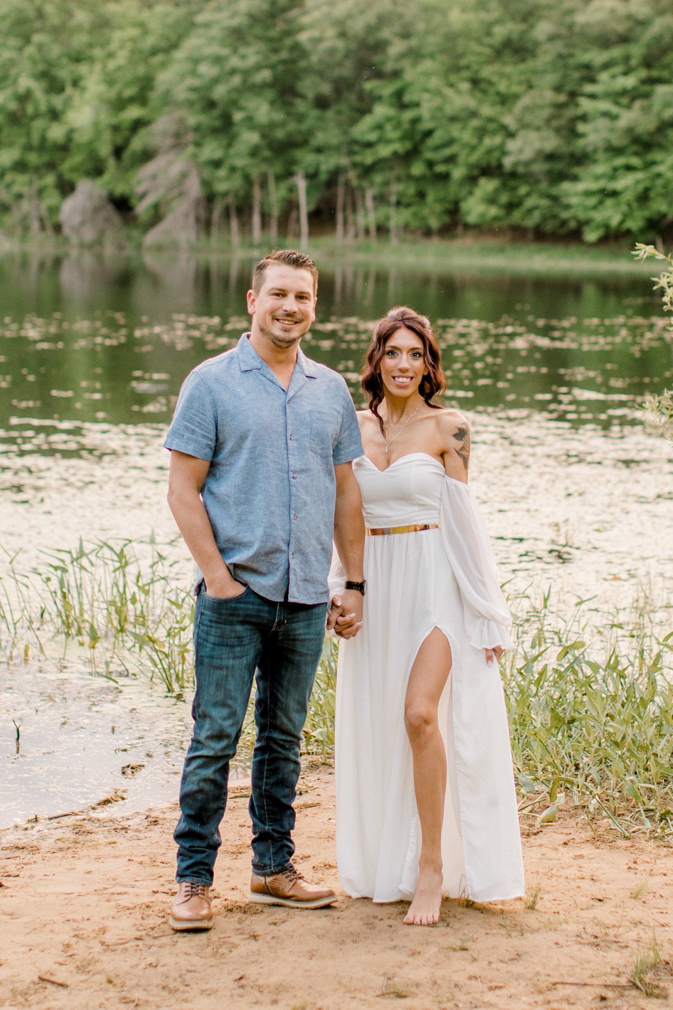 Romantic Michigan Engagement Session | Light &amp; Airy Photography | Grand Rapids Michigan Weddings