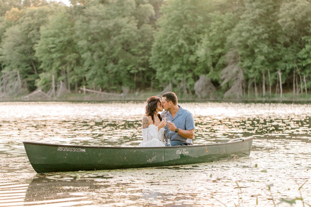 Romantic Michigan Engagement Session | Light &amp; Airy Photography | Grand Rapids Michigan Weddings