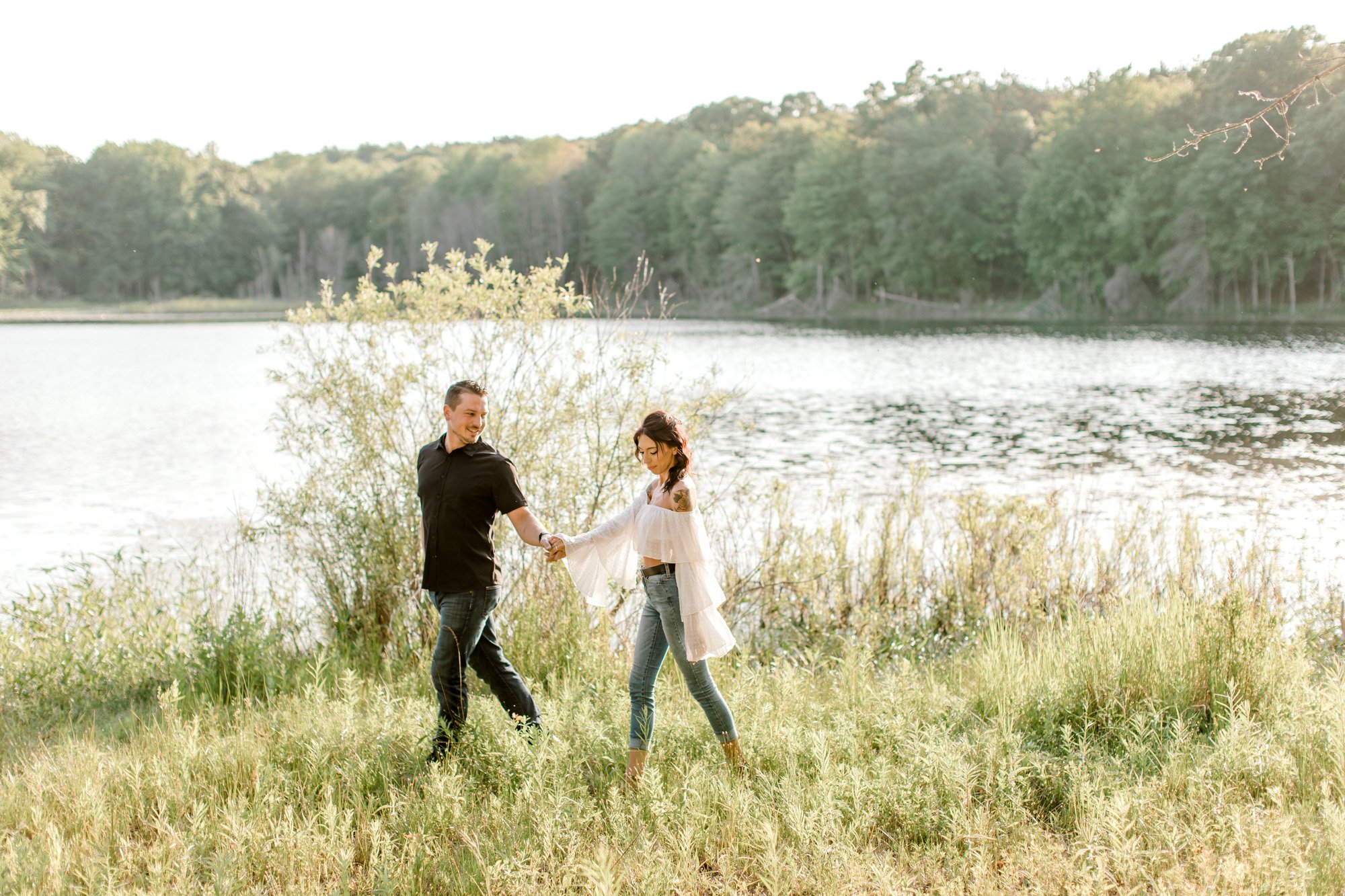 Romantic Michigan Engagement Session | Light &amp; Airy Photography | Grand Rapids Michigan Weddings