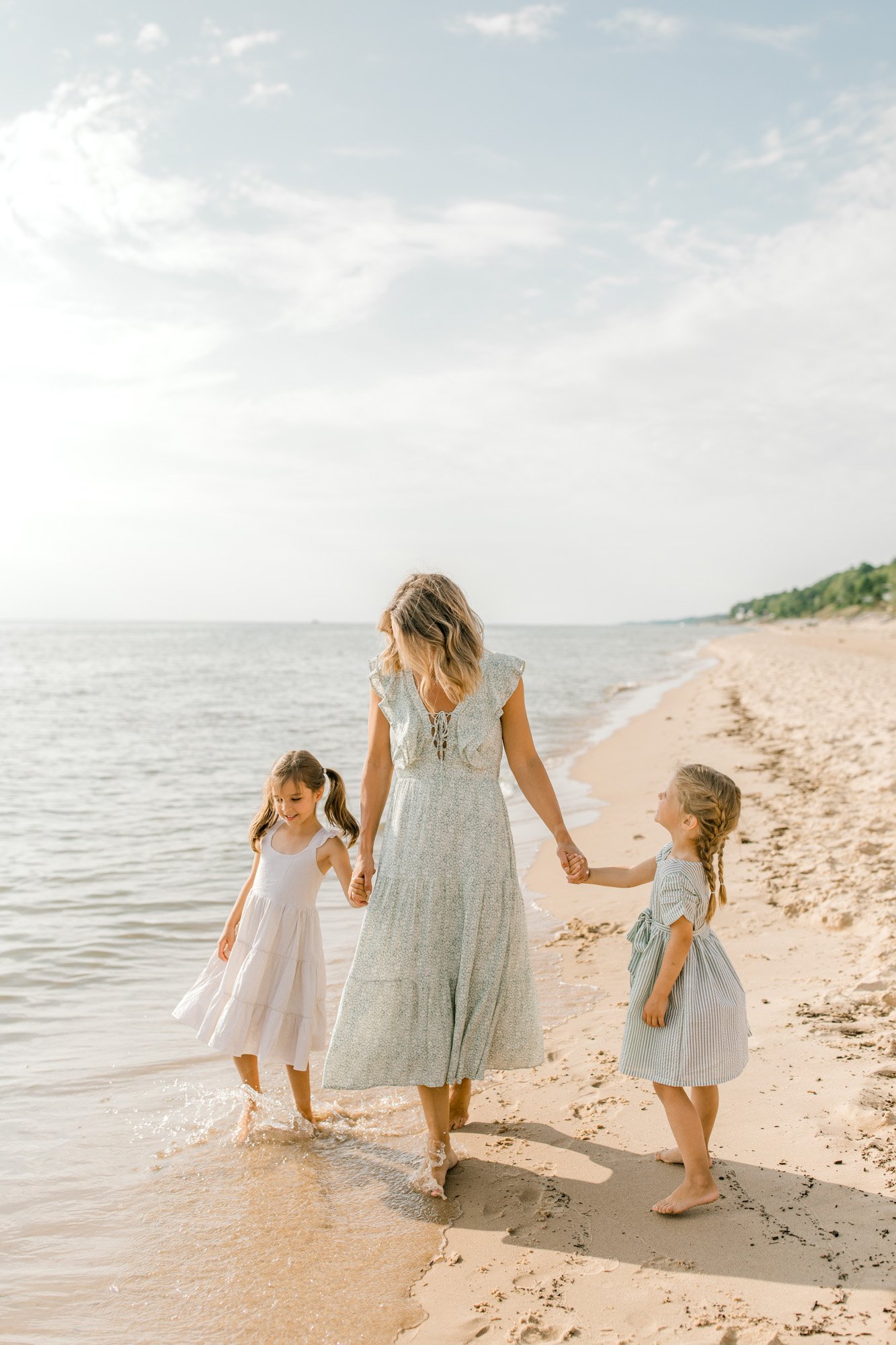 Lake Michigan Beach Lifestyle Family Session | West Michigan Family Photographer | Laurenda Marie Photography