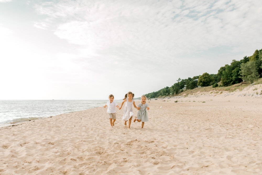 Lake Michigan Beach Lifestyle Family Session | West Michigan Family Photographer | Laurenda Marie Photography