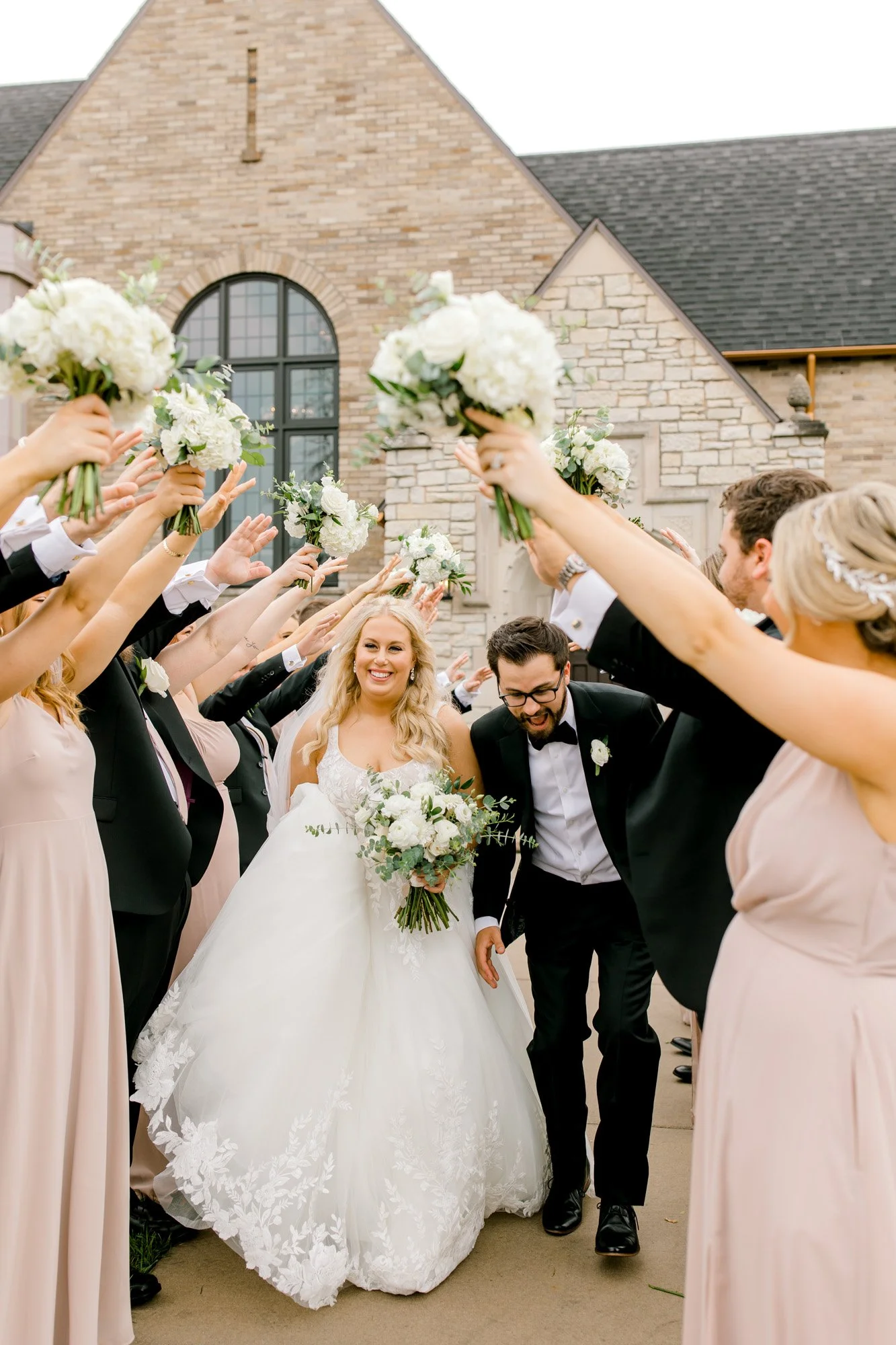 Spring Wedding at Venue3Two in Grand Rapids | Laurenda Marie Photography