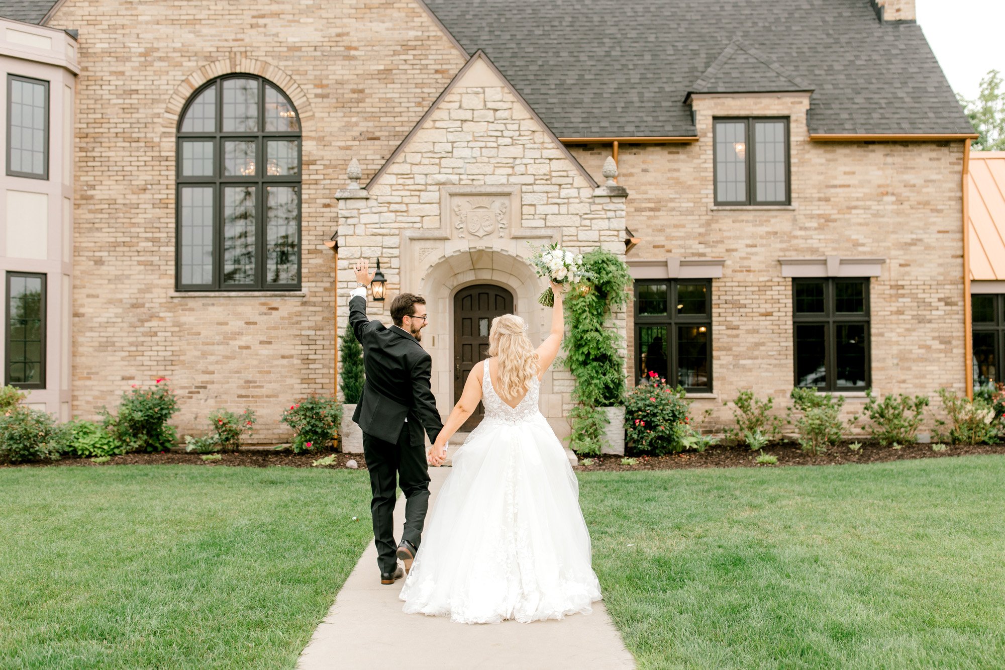 Spring Wedding at Venue3Two in Grand Rapids | Laurenda Marie Photography