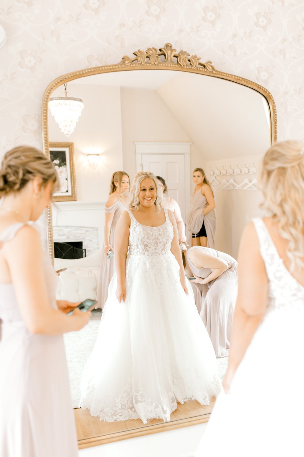 Spring Wedding at Venue3Two in Grand Rapids | Laurenda Marie Photography