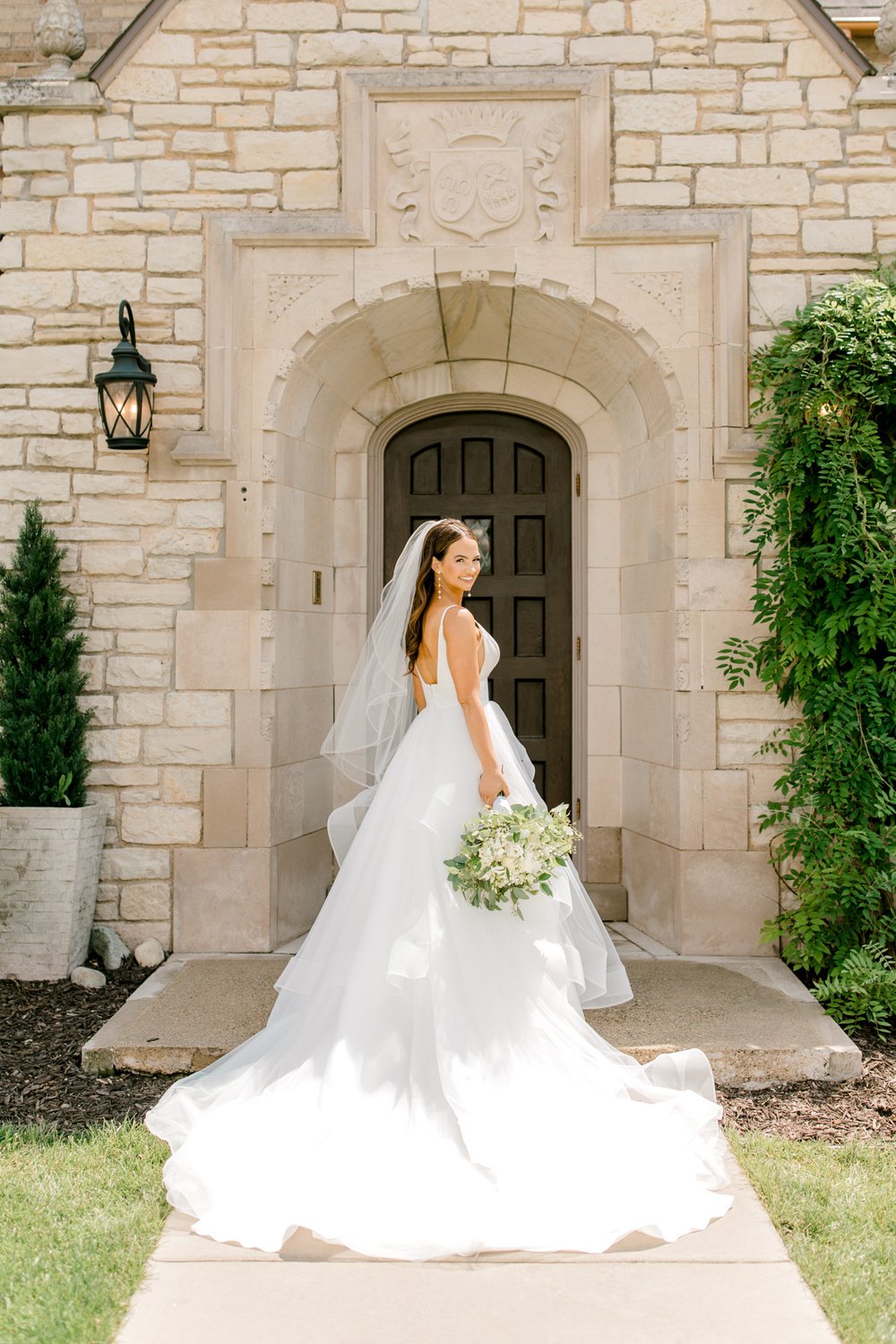 Modern Timeless Venue3Two Grand Rapids Michigan Wedding | Light &amp; Airy Photography | Laurenda Marie Photography