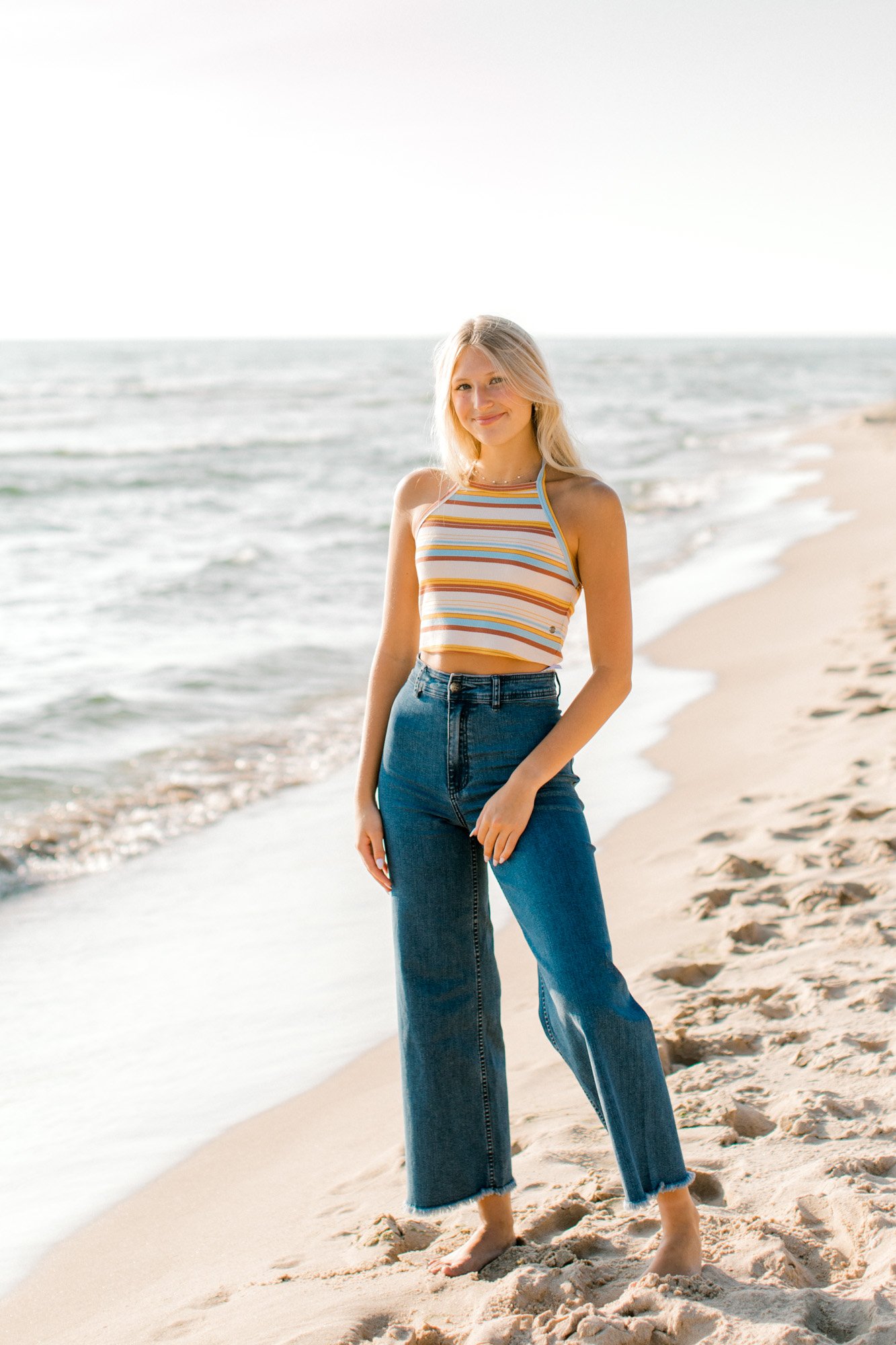 Senior Girl Session Downtown Grand Rapids and Lake Michigan | Light &amp; Airy Modern Senior Session | What to Wear to a Senior Session | Laurenda Marie Photography