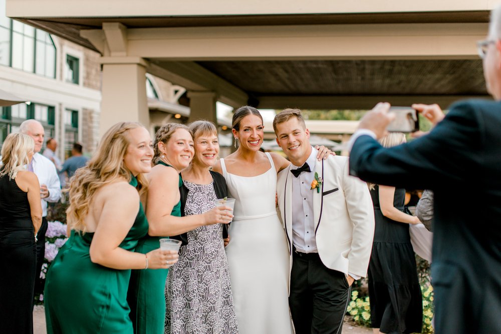 Colorful Modern Summer Wedding at Watermark Country Club | Grand Rapids Michigan | Laurenda Marie Photography