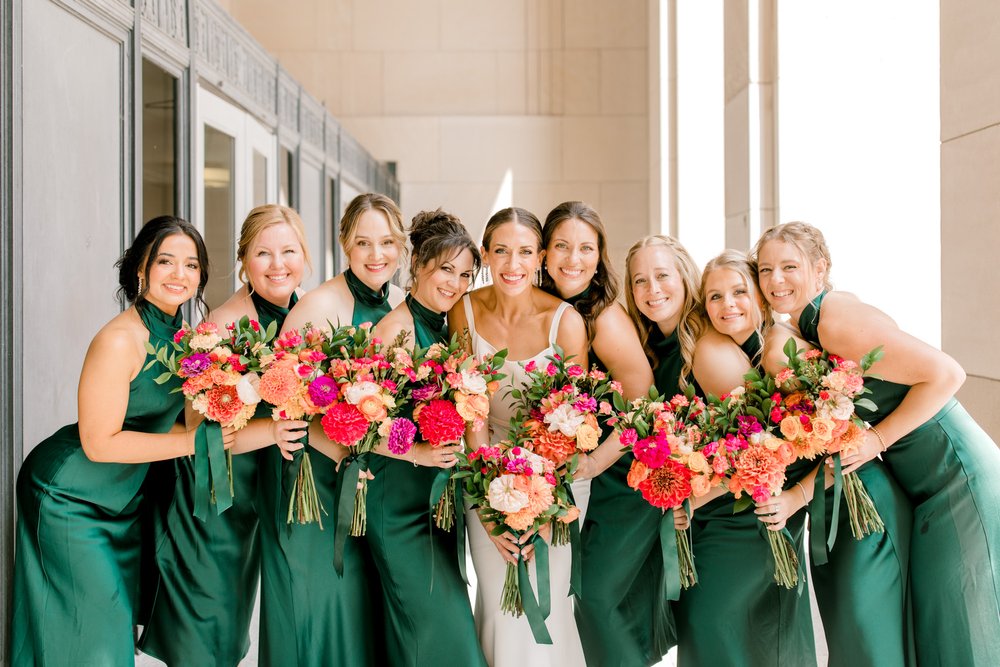 Colorful Modern Summer Wedding at Watermark Country Club | Grand Rapids Michigan | Laurenda Marie Photography