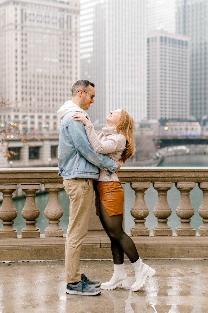 Chicago Wrigley Building Engagement Session | Timeless Wedding Photography | Laurenda Marie Photography