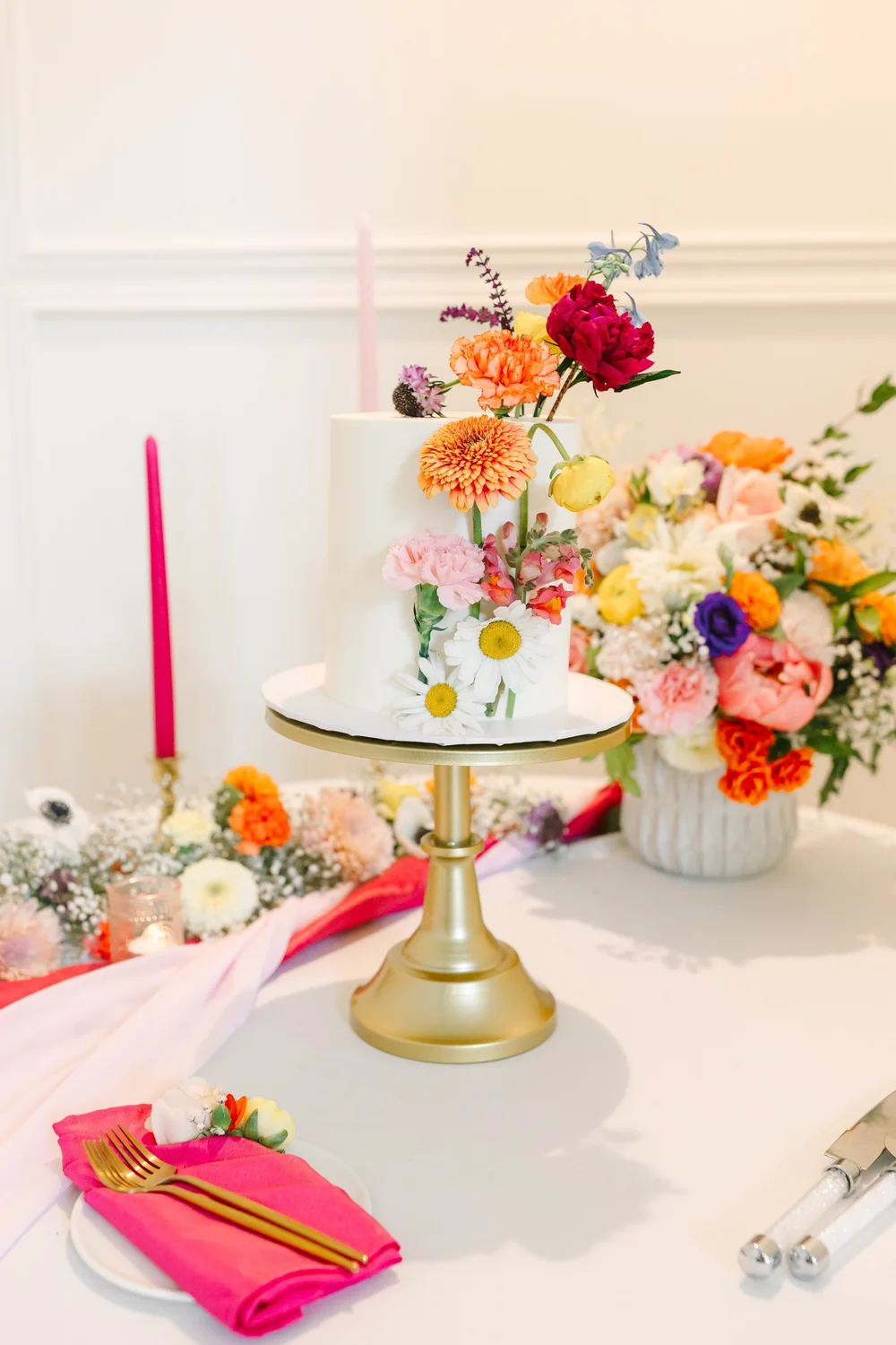 Modern, Colorful Michigan Wedding at Etre Farms | Laurenda Marie Photography