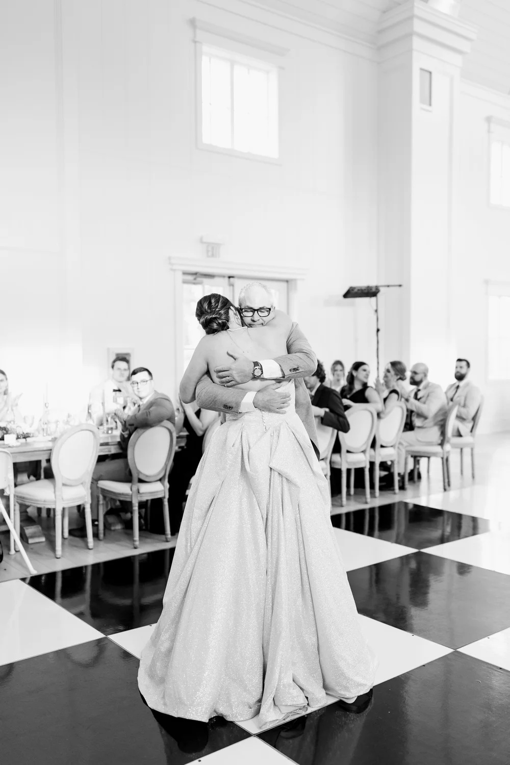Modern, Colorful Michigan Wedding at Etre Farms | Laurenda Marie Photography