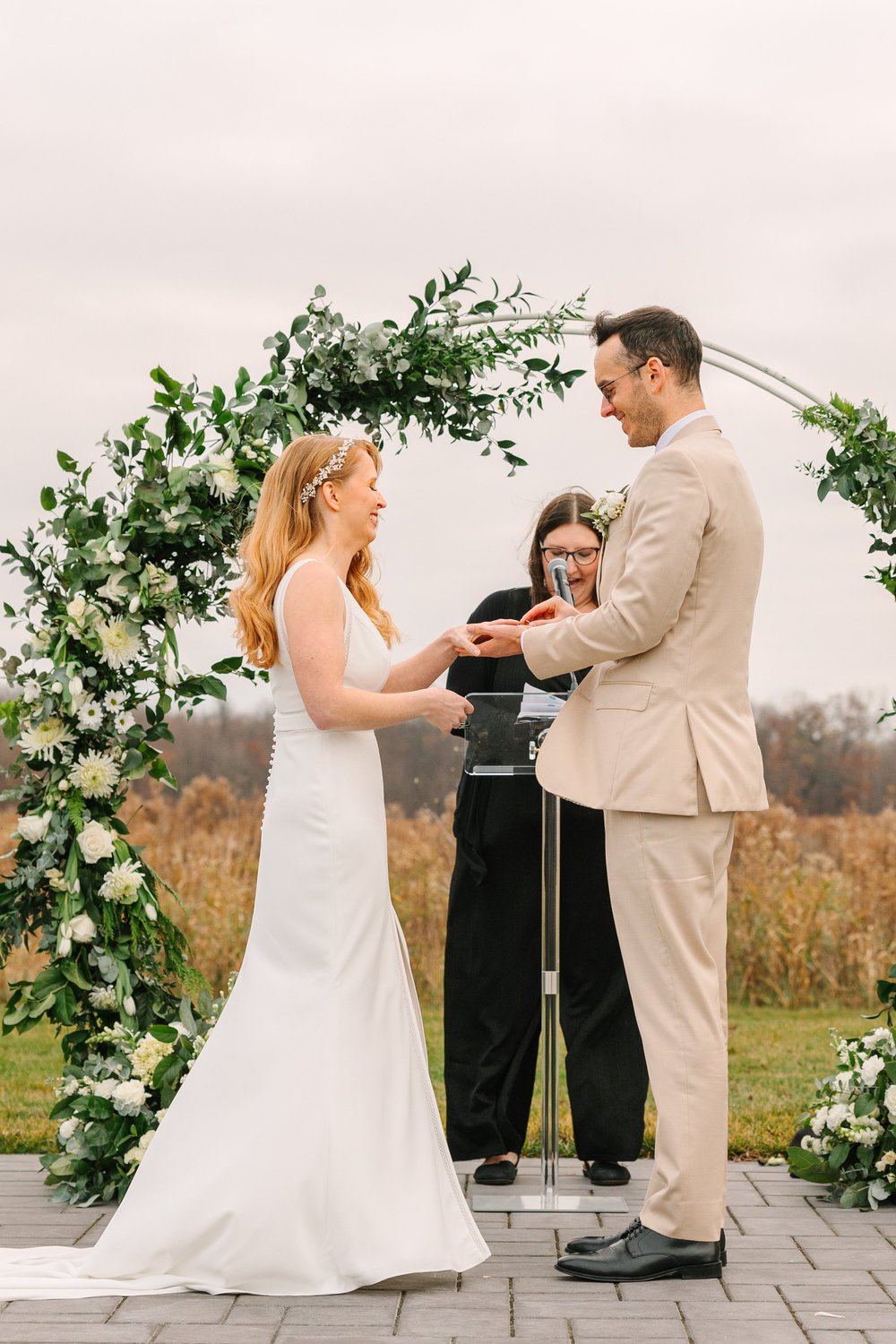 Fall Etre Farms Wedding in St Joseph Michigan | Modern, Timeless Wedding | Modern Wedding Inspiration | Laurenda Marie Photography