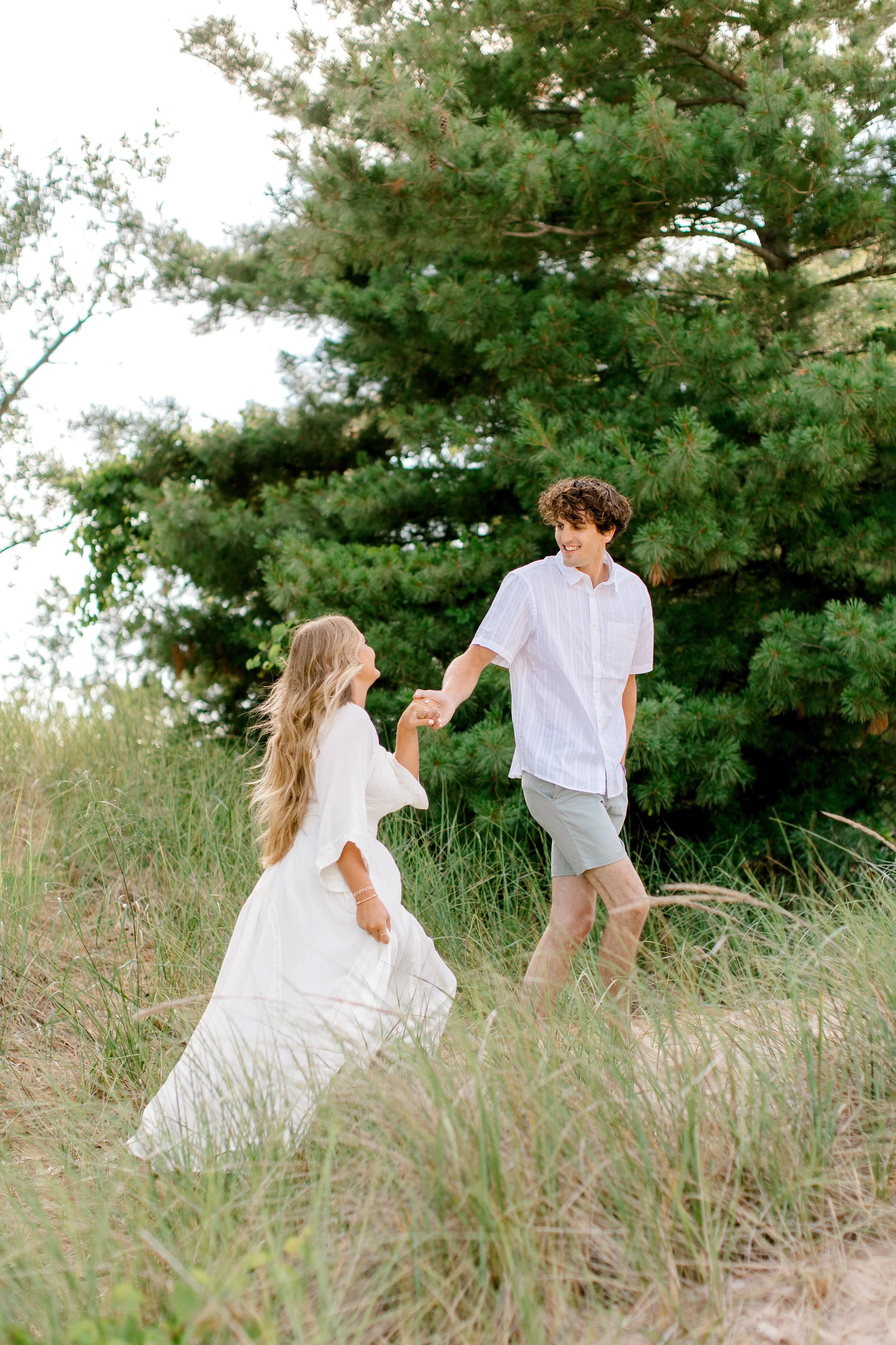 Lake Michigan Engagement Session | Michigan Weddings | Laurenda Marie Photography