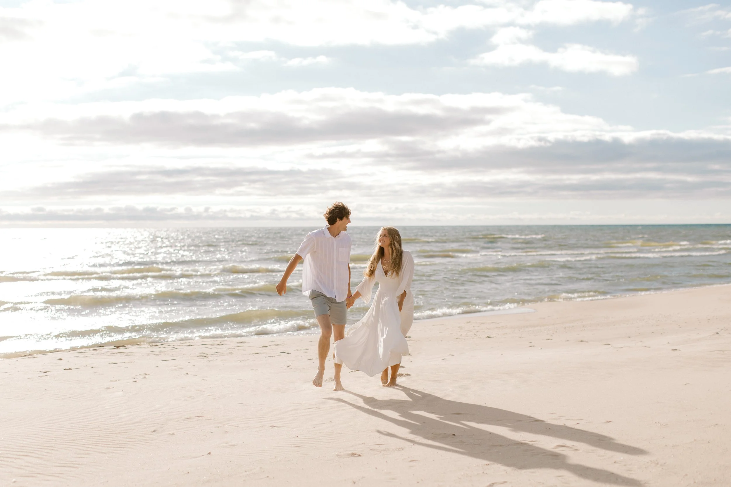 Lake Michigan Engagement Session | Michigan Weddings | Laurenda Marie Photography