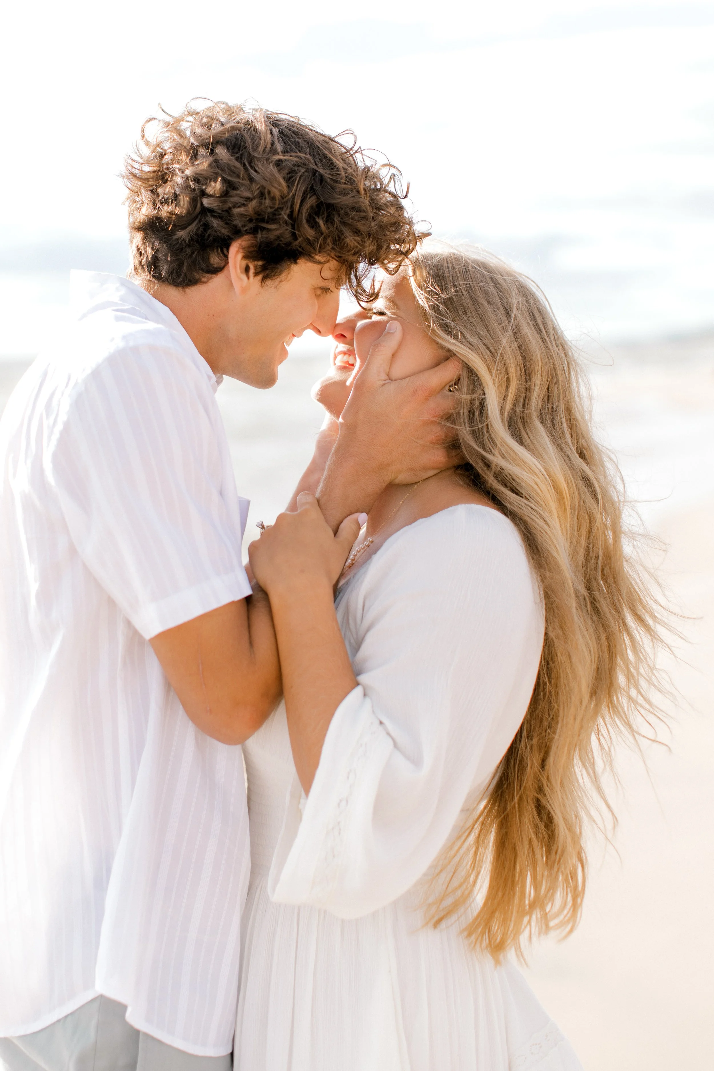 Lake Michigan Engagement Session | Michigan Weddings | Laurenda Marie Photography