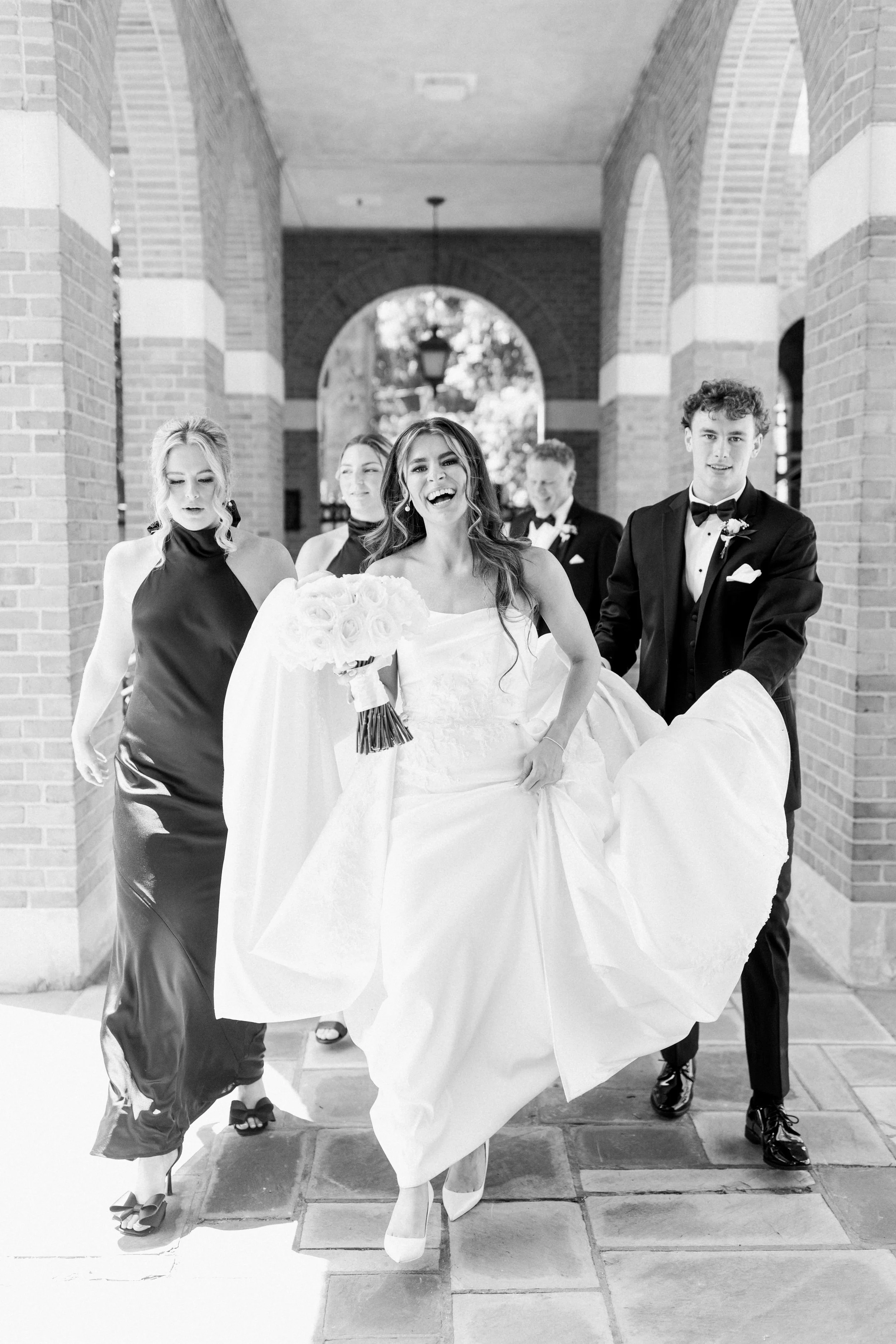 Cascade Hills Country Club Wedding | Grand Rapids, Michigan | Laurenda Marie Photography | Light and Airy, Timeless, Modern