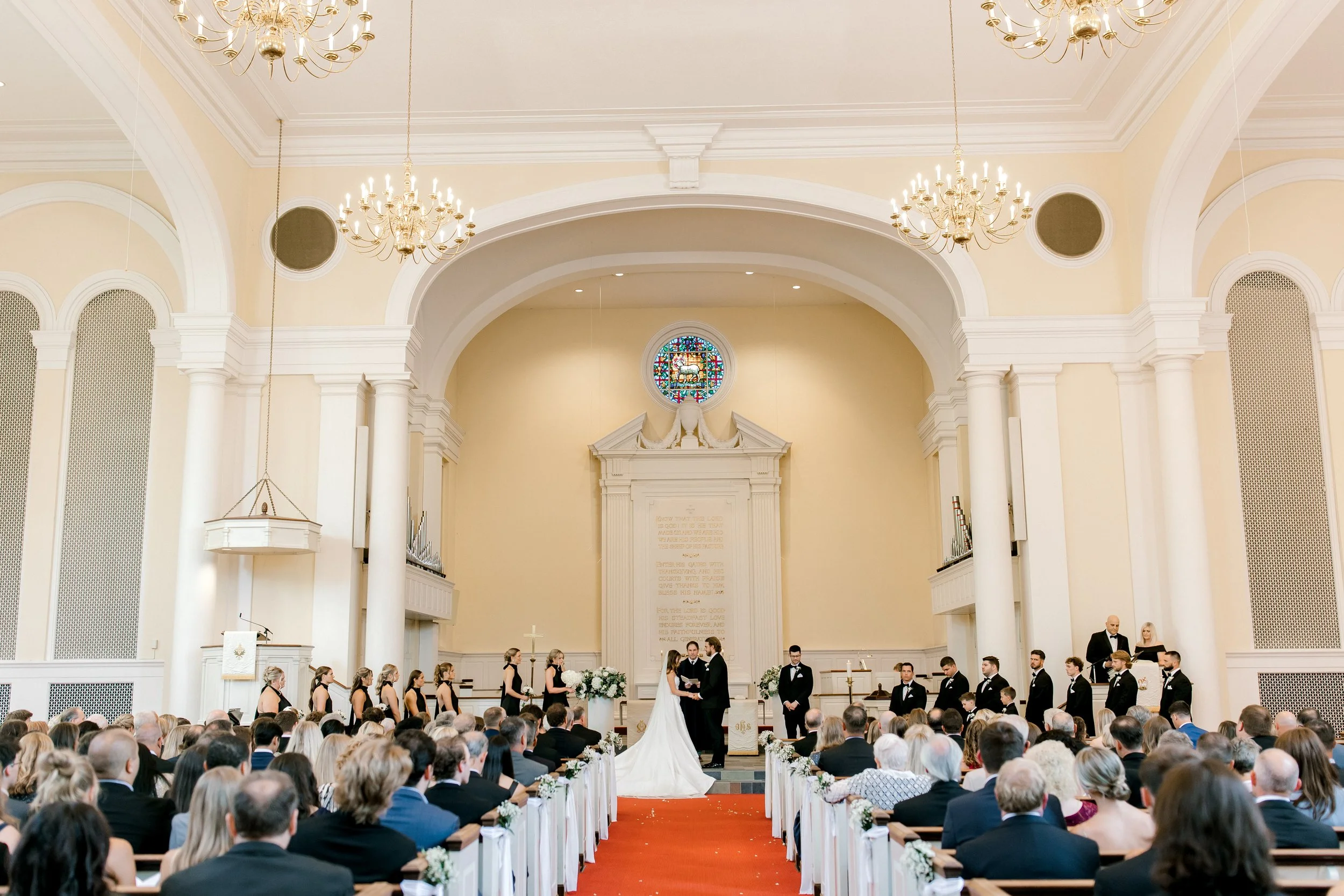Cascade Hills Country Club Wedding | Grand Rapids, Michigan | Laurenda Marie Photography | Light and Airy, Timeless, Modern