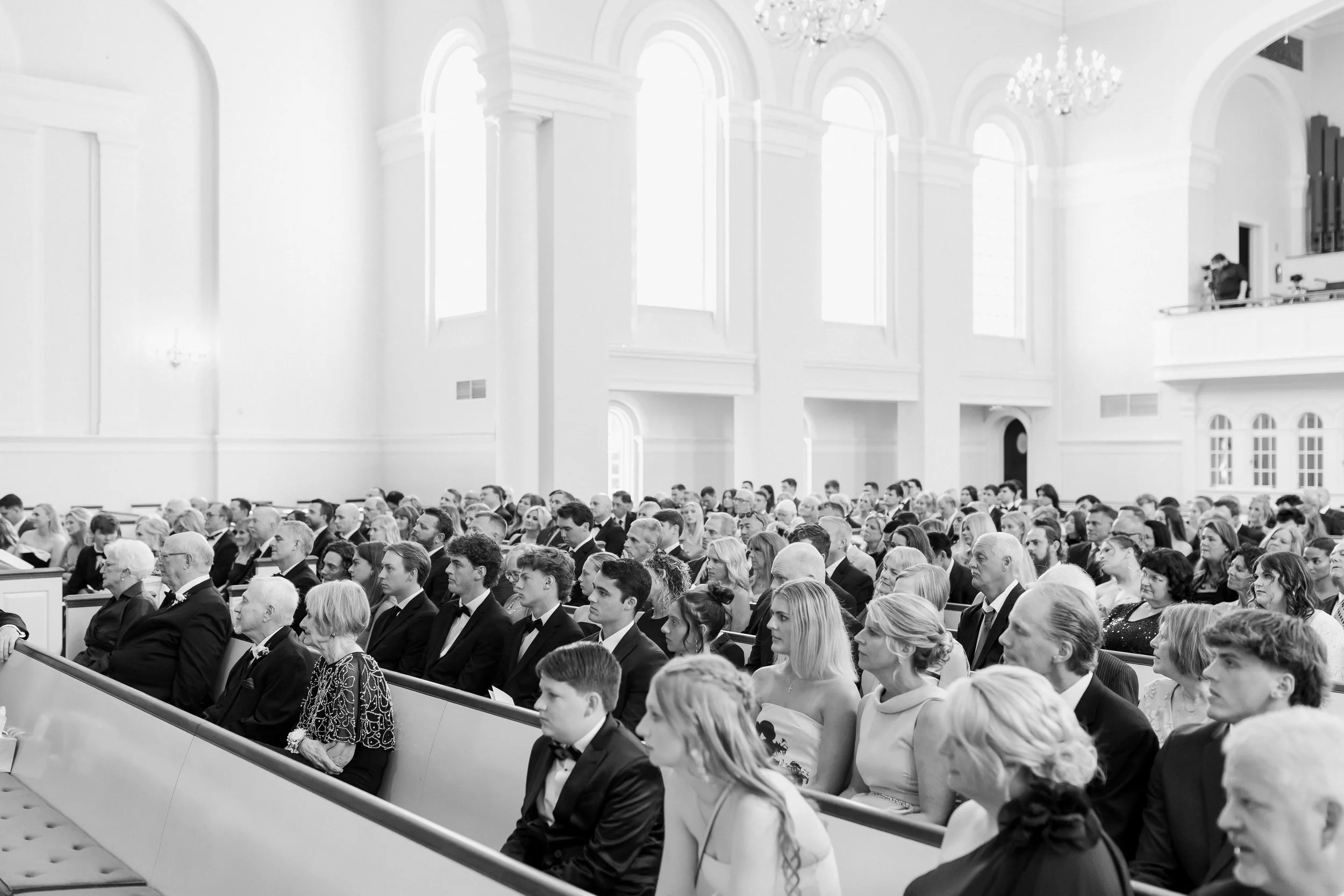 Cascade Hills Country Club Wedding | Grand Rapids, Michigan | Laurenda Marie Photography | Light and Airy, Timeless, Modern
