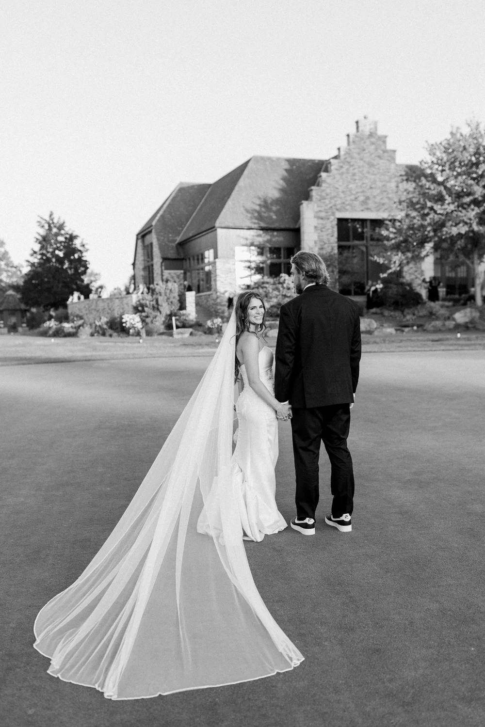 Cascade Hills Country Club Wedding | Grand Rapids, Michigan | Laurenda Marie Photography | Light and Airy, Timeless, Modern