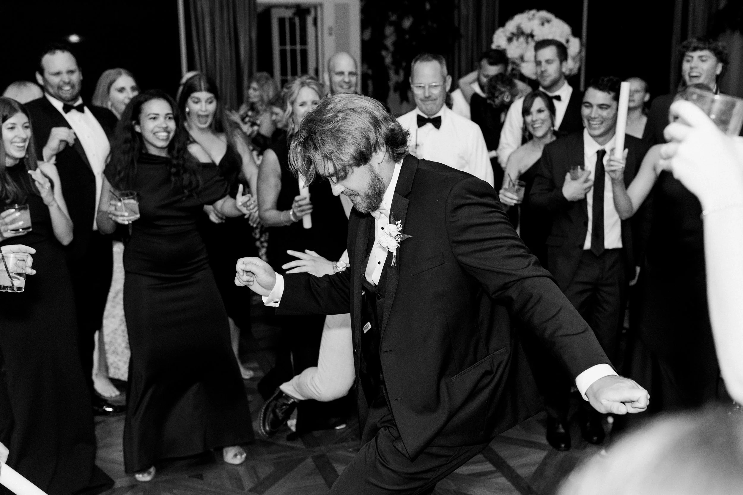 Cascade Hills Country Club Wedding | Grand Rapids, Michigan | Laurenda Marie Photography | Light and Airy, Timeless, Modern