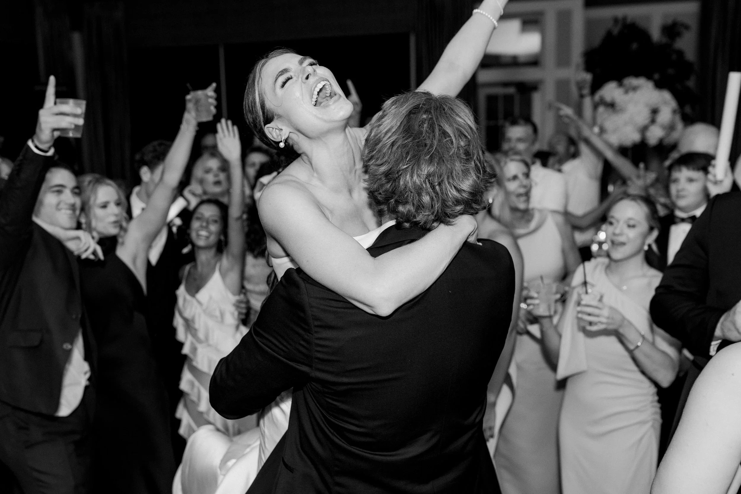 Cascade Hills Country Club Wedding | Grand Rapids, Michigan | Laurenda Marie Photography | Light and Airy, Timeless, Modern