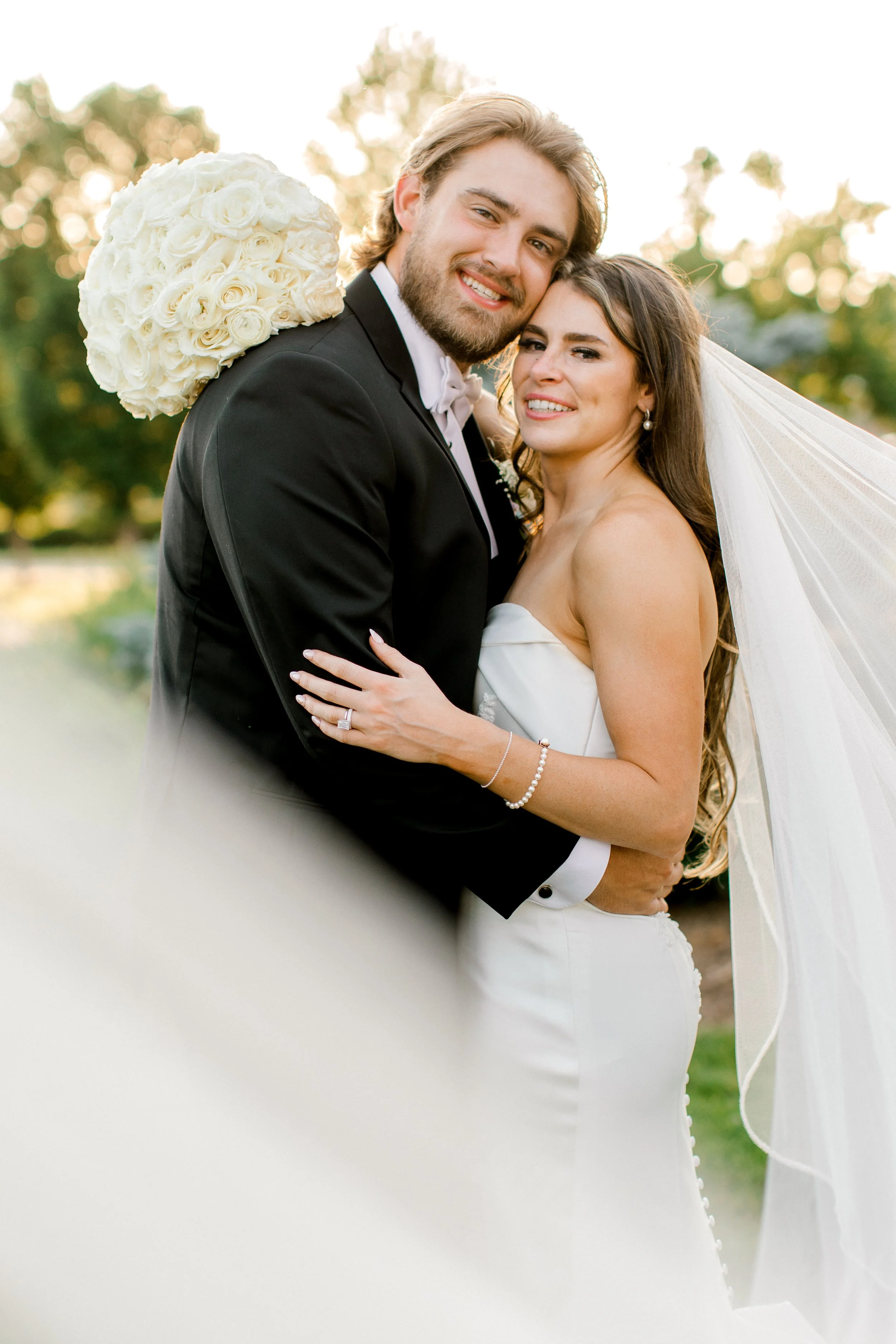 Cascade Hills Country Club Wedding | Grand Rapids, Michigan | Laurenda Marie Photography | Light and Airy, Timeless, Modern