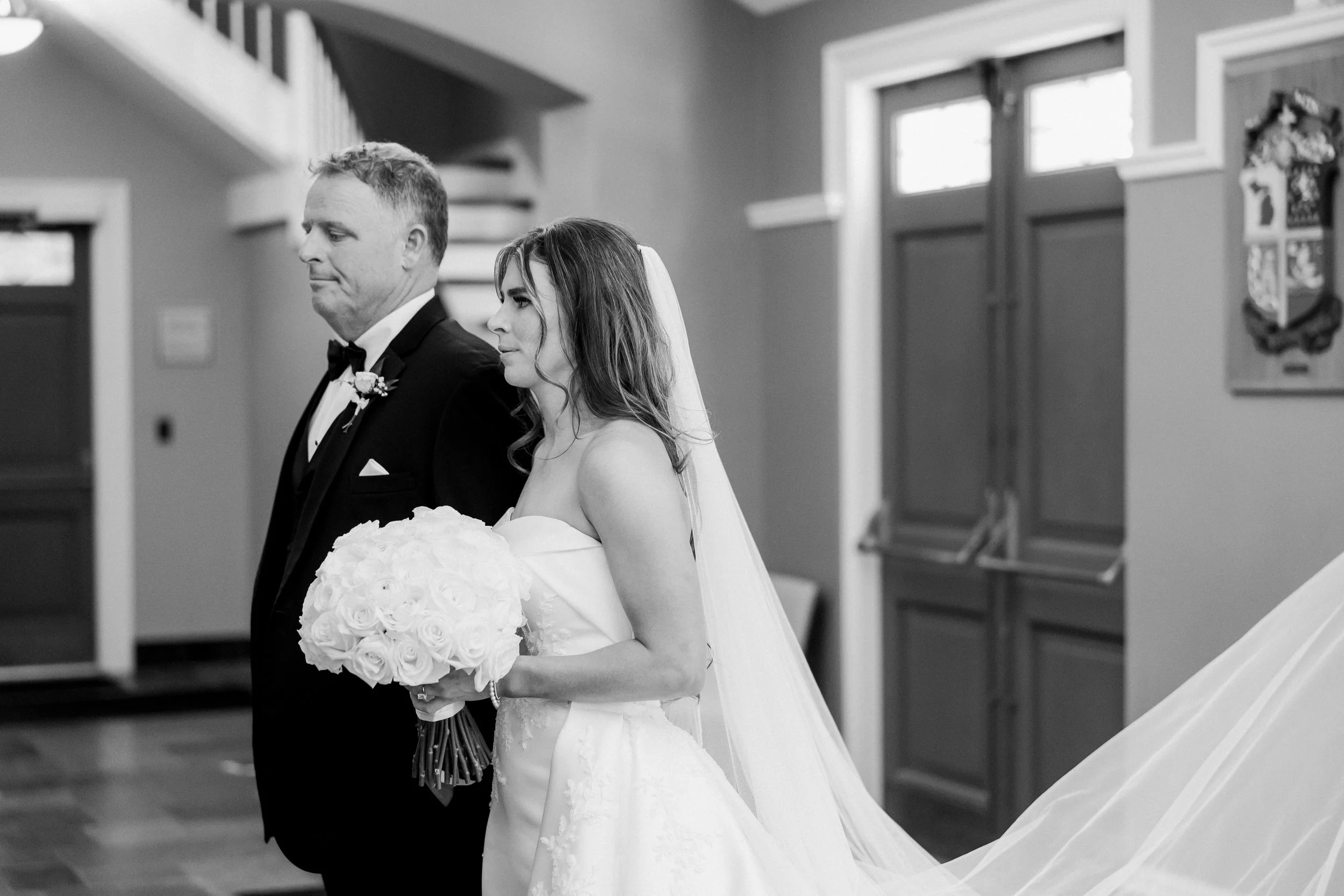 Cascade Hills Country Club Wedding | Grand Rapids, Michigan | Laurenda Marie Photography | Light and Airy, Timeless, Modern