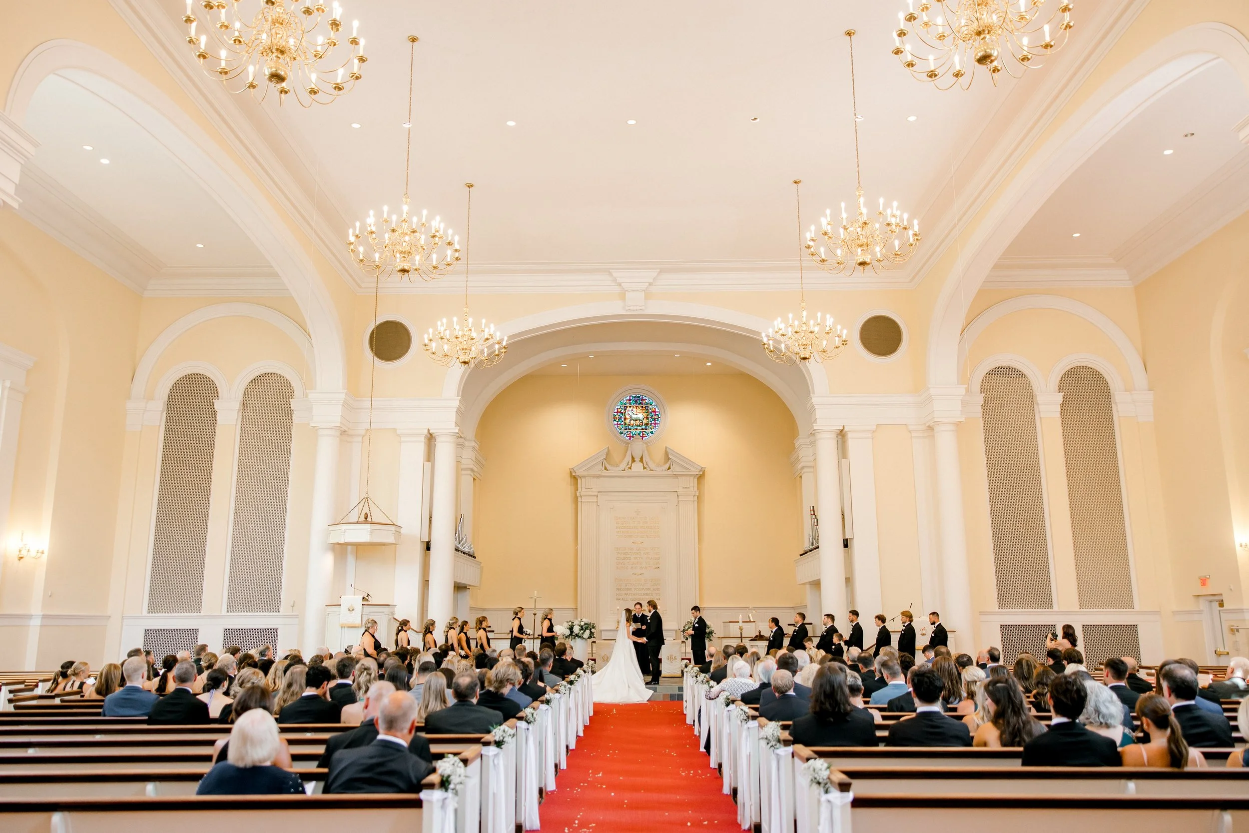 Cascade Hills Country Club Wedding | Grand Rapids, Michigan | Laurenda Marie Photography | Light and Airy, Timeless, Modern