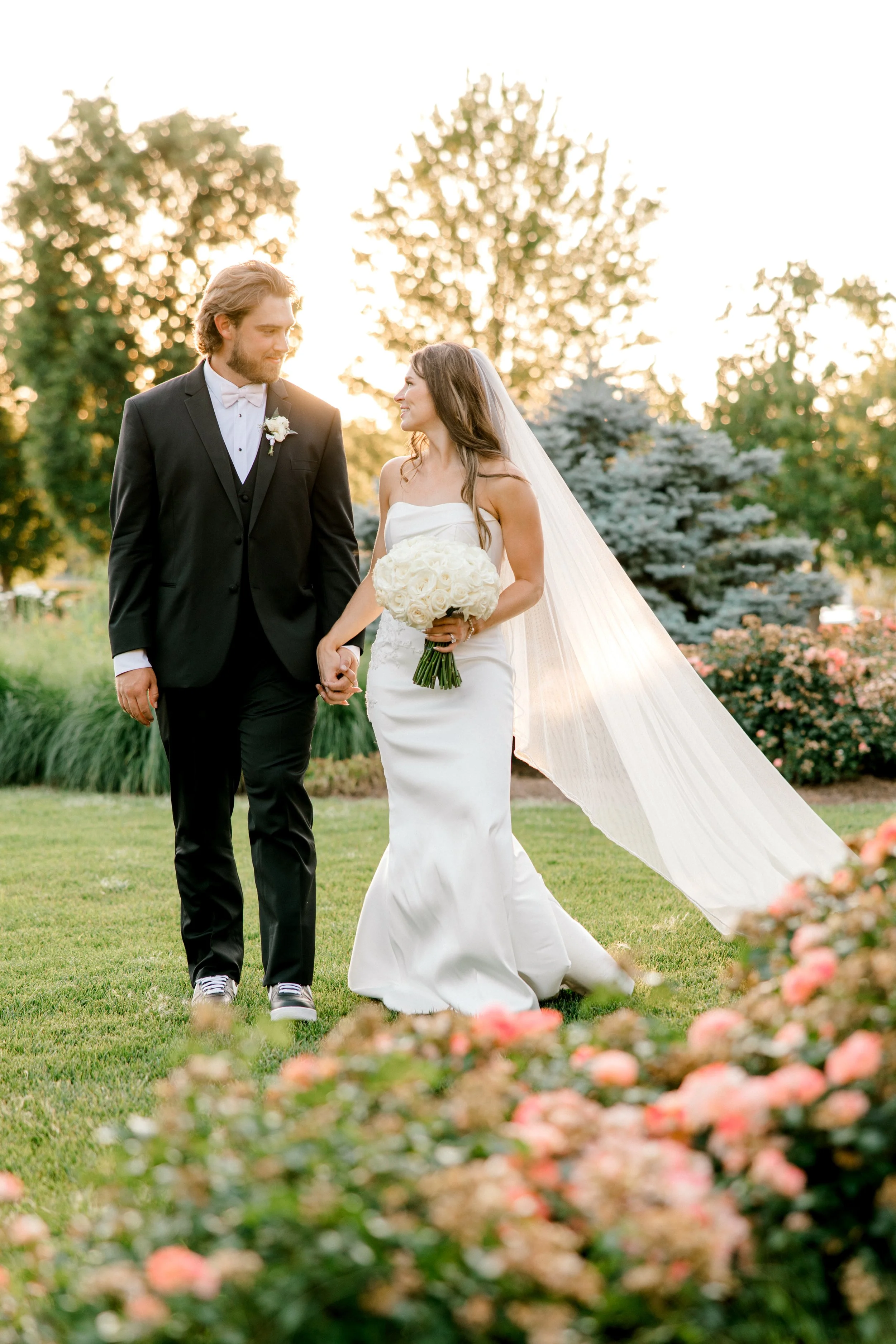 Cascade Hills Country Club Wedding | Grand Rapids, Michigan | Laurenda Marie Photography | Light and Airy, Timeless, Modern