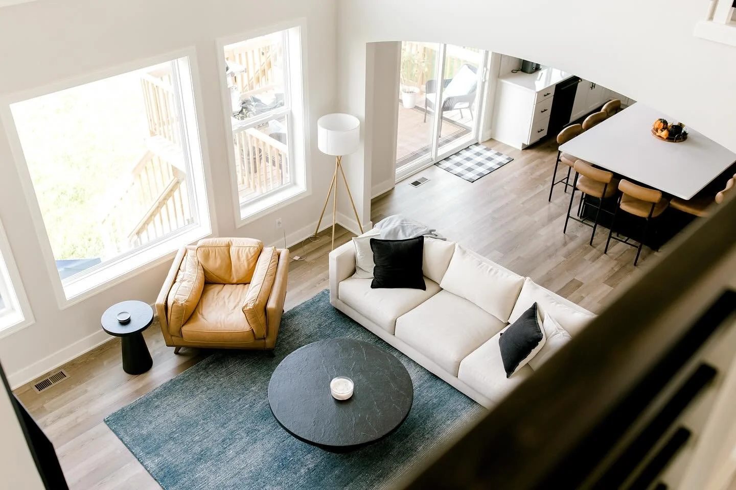 Collaboration with @eastbrookhomes 🏡 

What a gorgeous new build! 🤤 

#Laurendamariephotography #creativeprenuer #momboss #socialmarketing #communityovercompetition #risingtide #risingtidesociety #brandphotos #lightandairy #naturallightphotography 