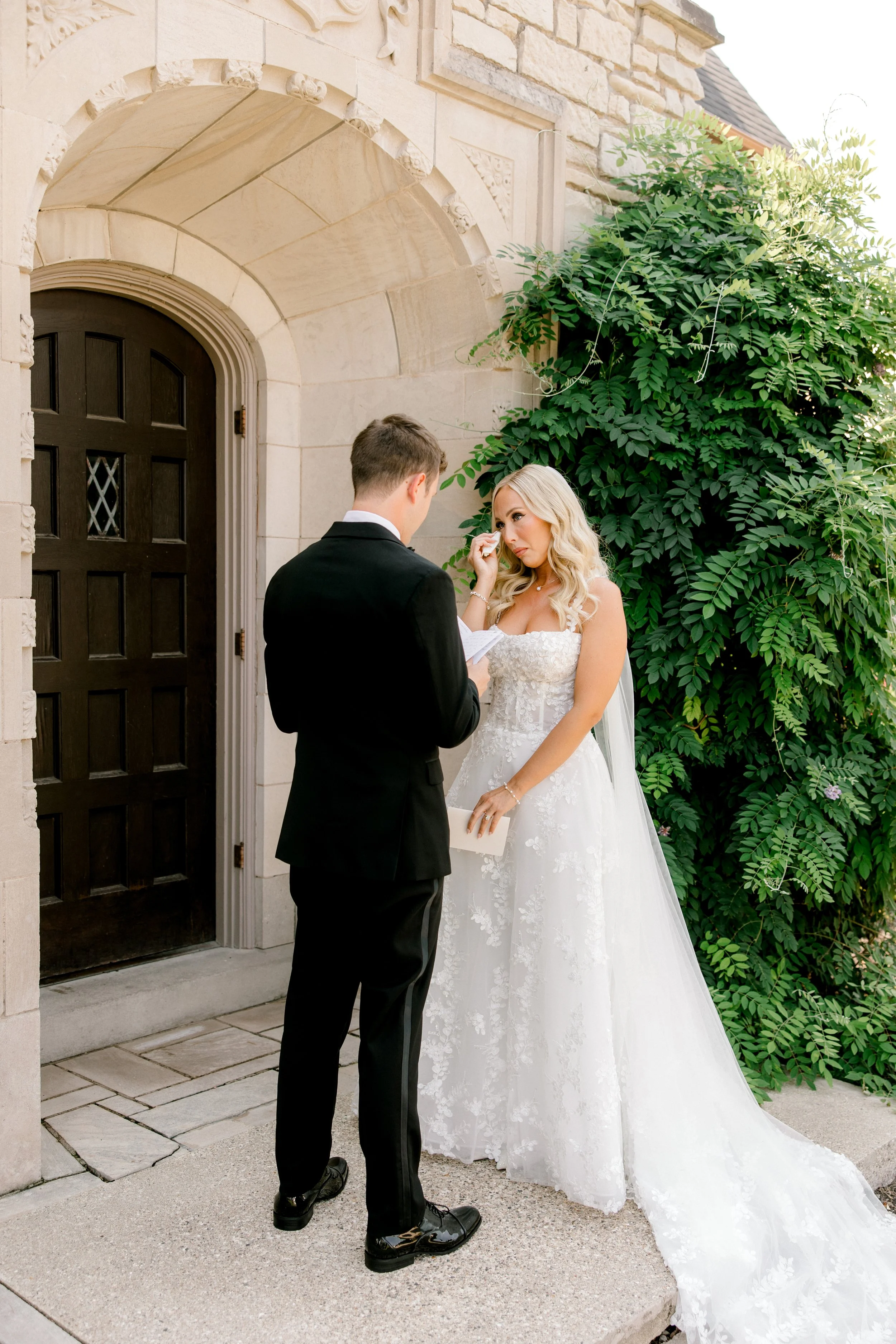 Timeless, Romantic Wedding at Venue3Two | Laurenda Marie Photography | Michigan Wedding Photographer