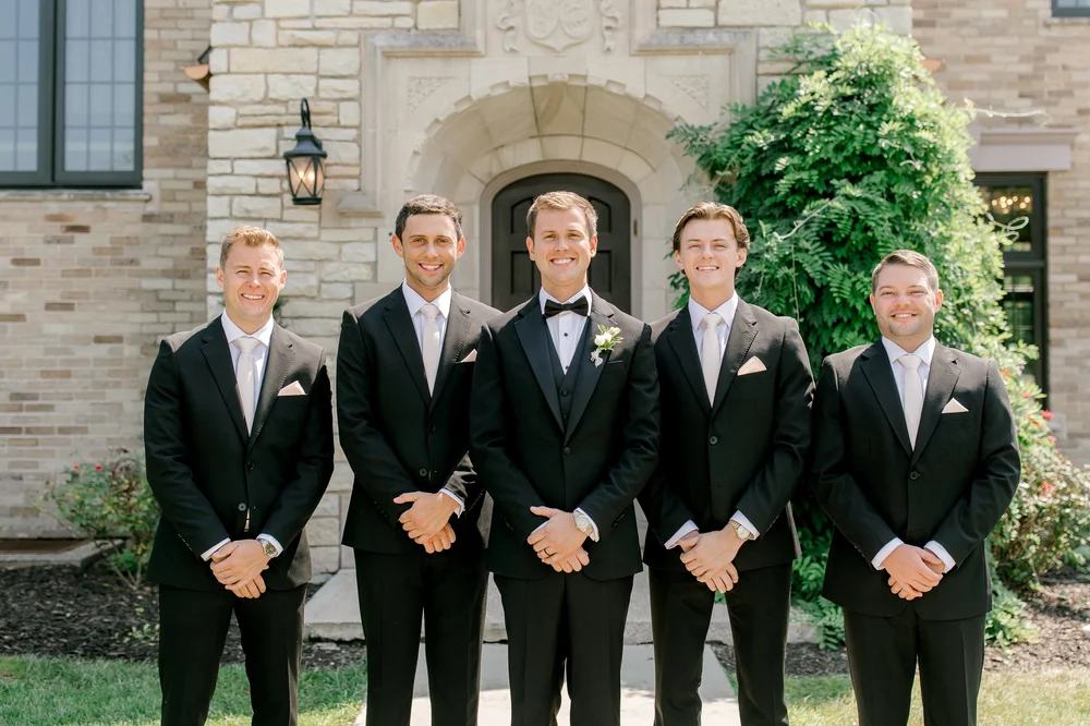 Timeless, Romantic Wedding at Venue3Two | Laurenda Marie Photography | Michigan Wedding Photographer