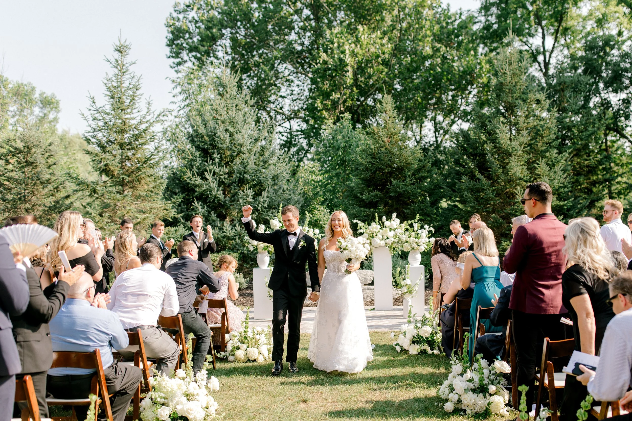 Timeless, Romantic Wedding at Venue3Two | Laurenda Marie Photography | Michigan Wedding Photographer