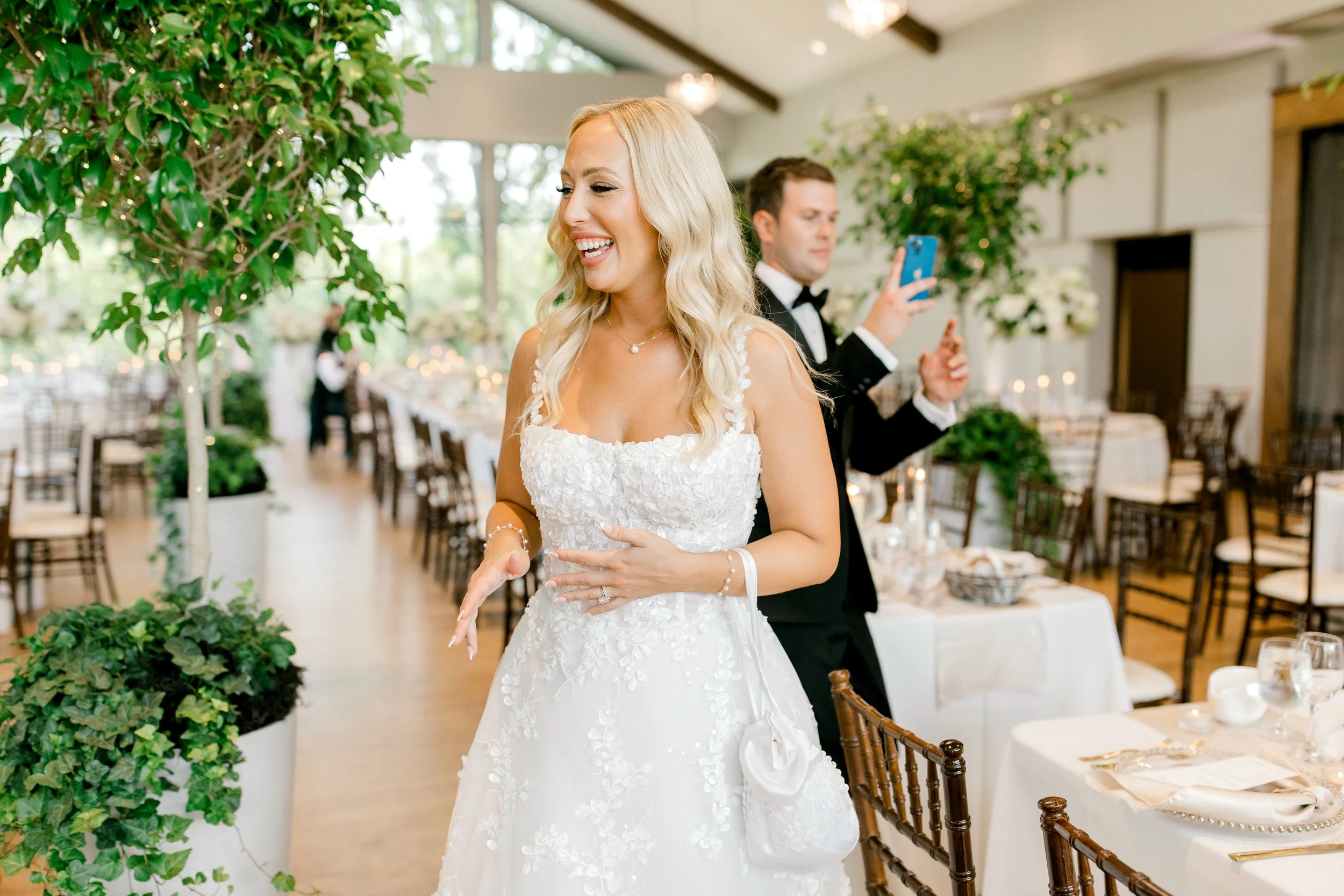 Timeless, Romantic Wedding at Venue3Two | Laurenda Marie Photography | Michigan Wedding Photographer