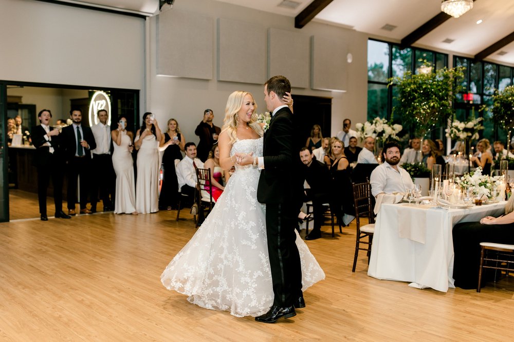 Timeless, Romantic Wedding at Venue3Two | Laurenda Marie Photography | Michigan Wedding Photographer