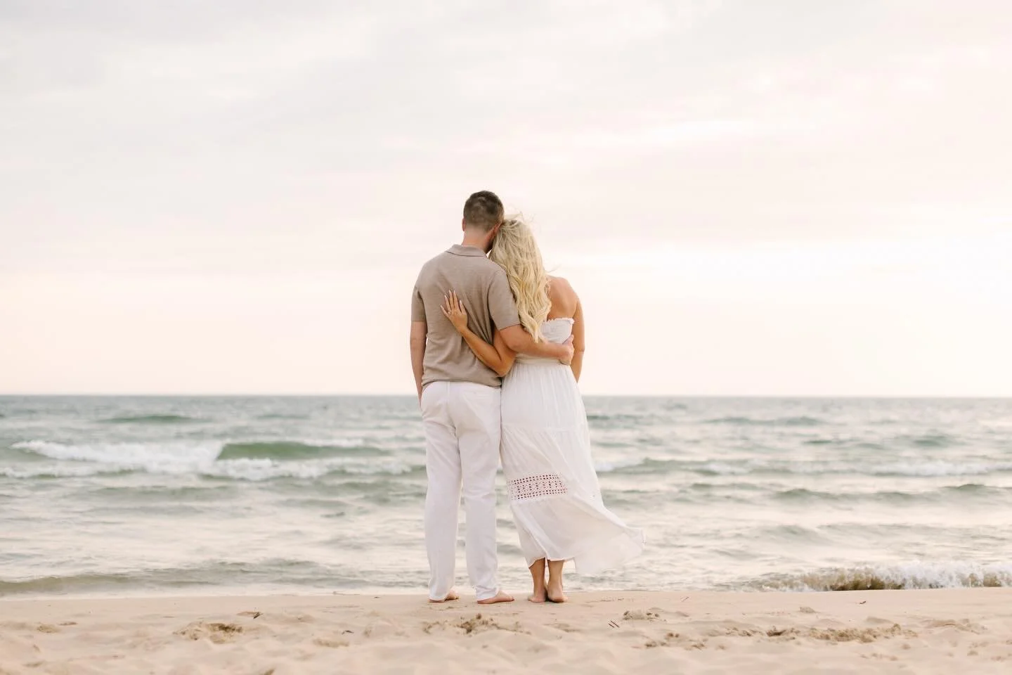 Woke up to a foot of snow, so it&rsquo;s safe to say no more beach sessions until next year. 🤪 Stay warm, mid-westerners! 

#Laurendamariephotography #risingtide #grandrapidsweddingphotographer #westmichiganweddingphotographer #theprettyblog #stylem