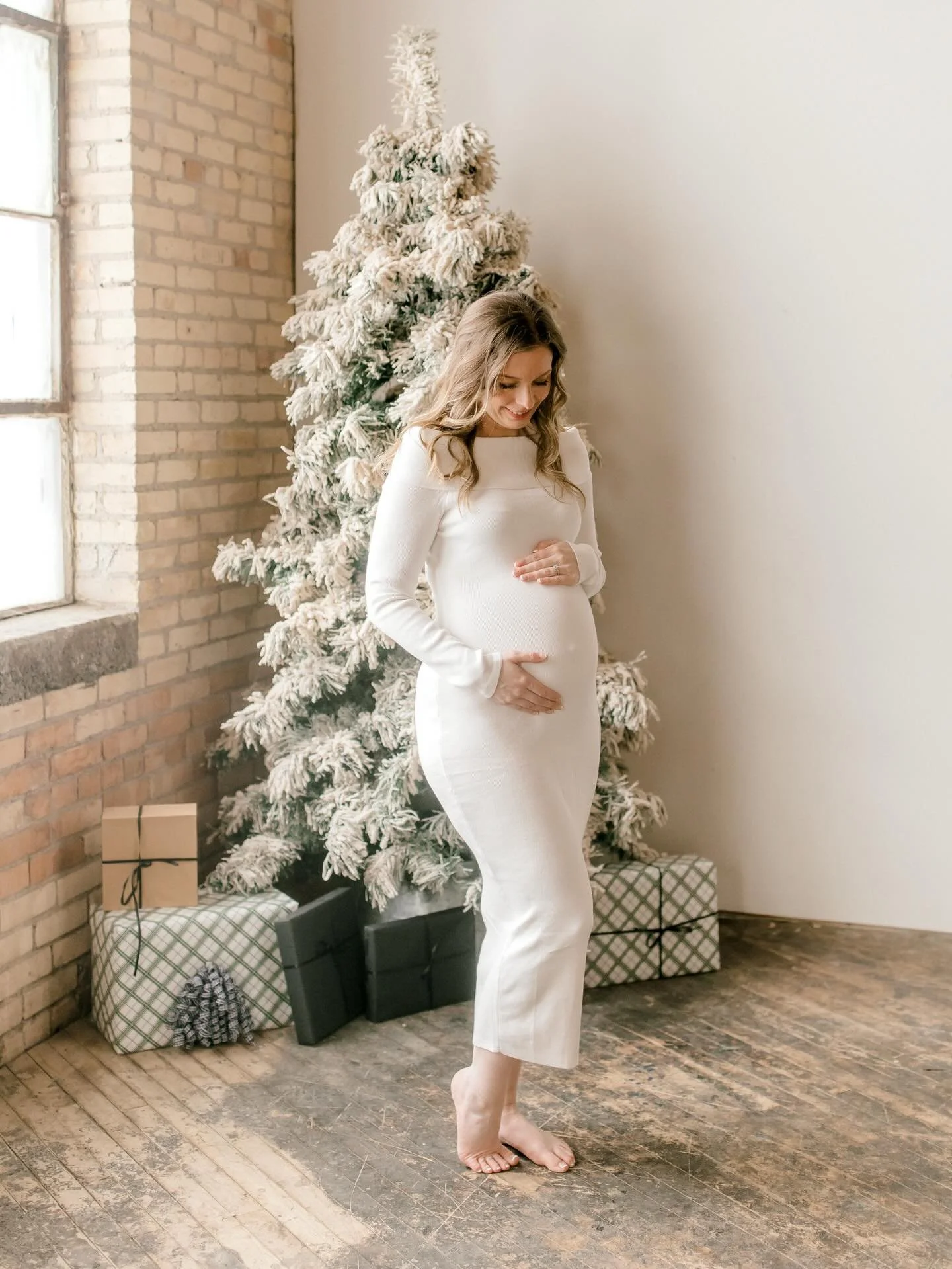 Baby sister coming soon for the Rogers family. 🎁 

#Laurendamariephotography #theprettyblog #ig_kids #instakids #thefountcollective #candidchildhood #childhoodunplugged #momtographer #clickinmoms #dearphotographer #followthislight #mastinlabs #light