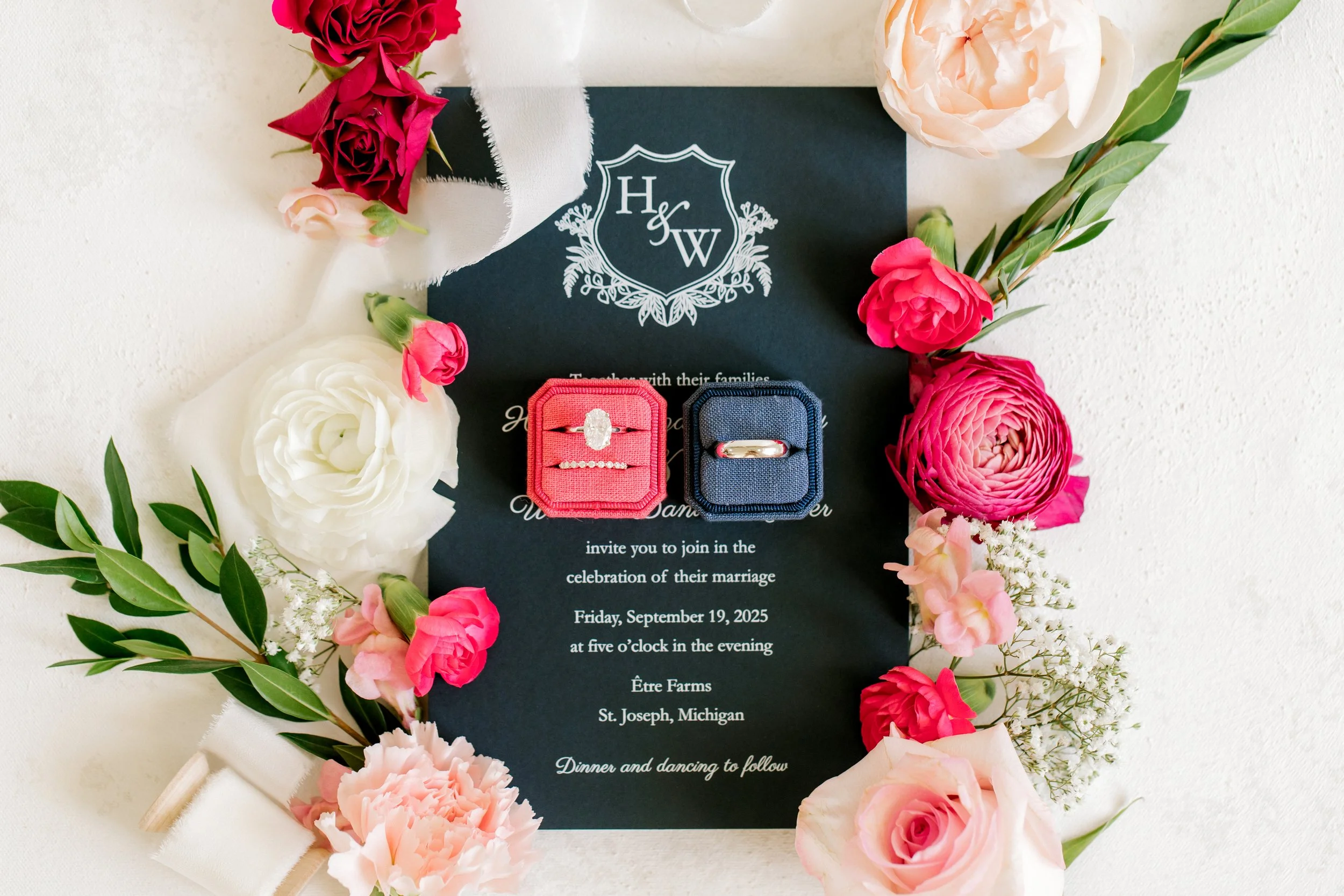 Modern Wedding at Etre Farms in St. Joseph Michigan | Laurenda Marie Photography | West Michigan + Chicago Wedding Photography